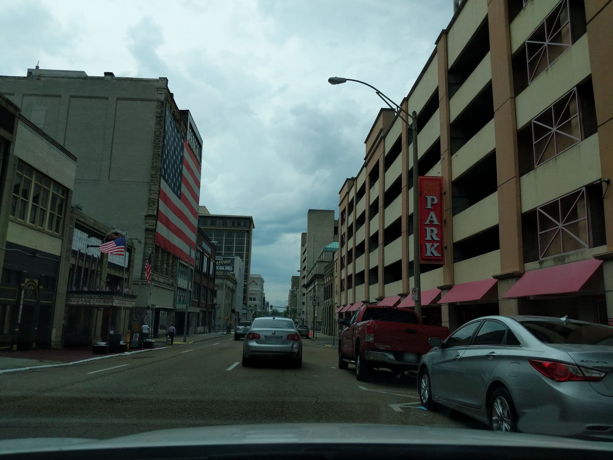 Street view near 149 Madison Ave. Condo, Memphis — © atze02 (CC BY-SA · Mapillary)