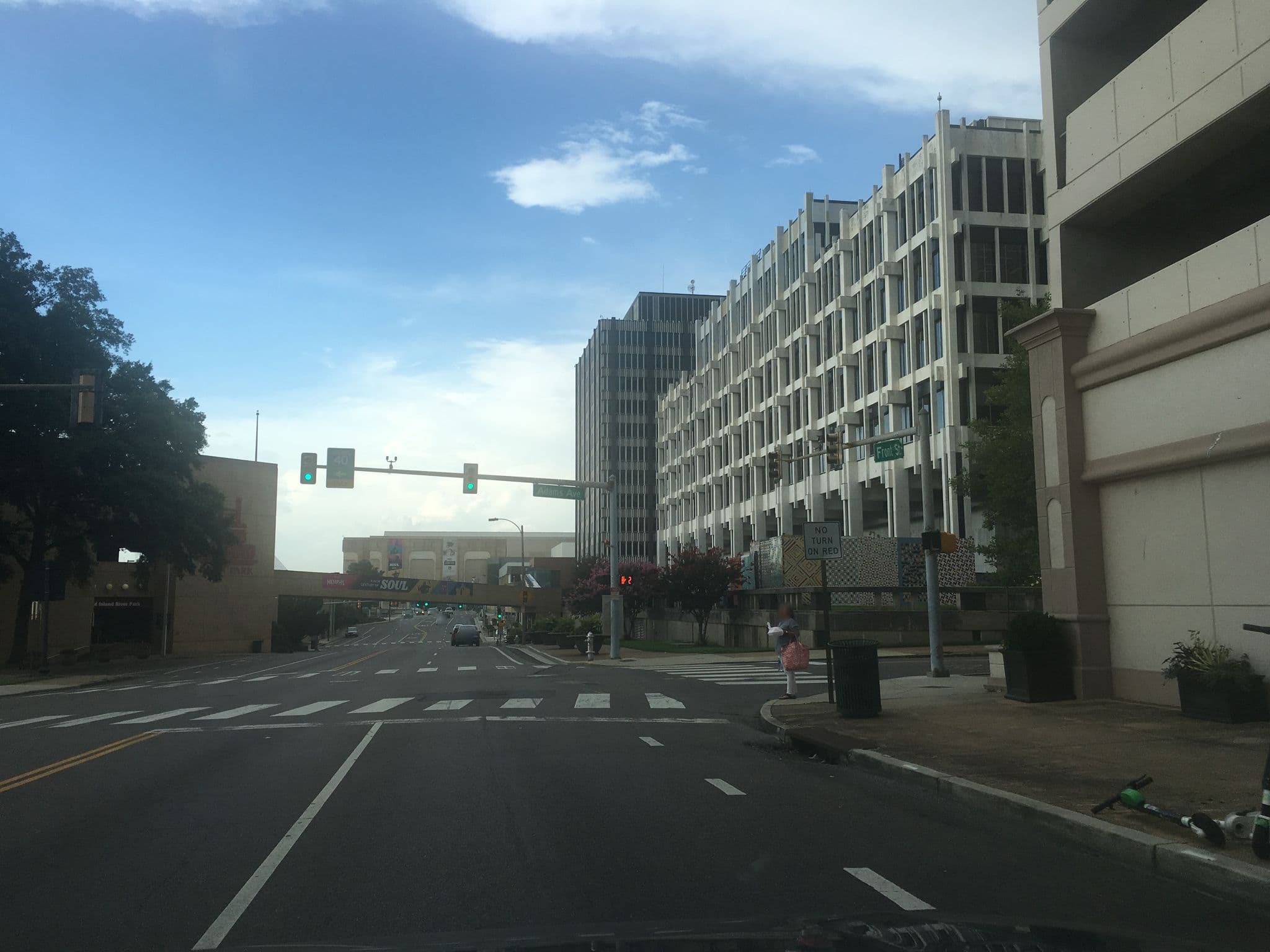 Street view near Comfort Inn Fitness Center, Memphis — © raveneye (CC BY-SA · Mapillary)