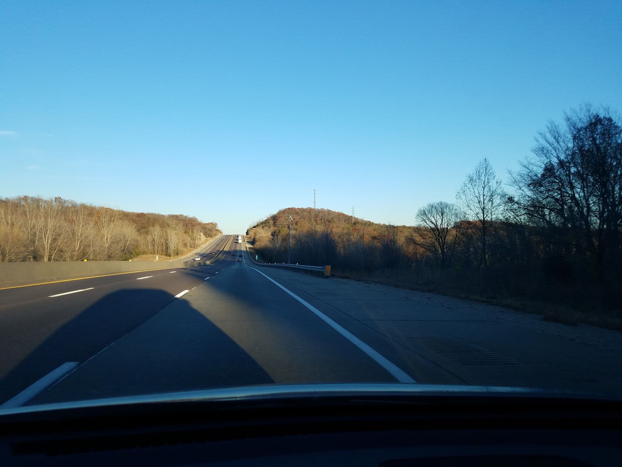 Street view near The Johnson Resort, Pacific — © roadtechie (CC BY-SA · Mapillary)