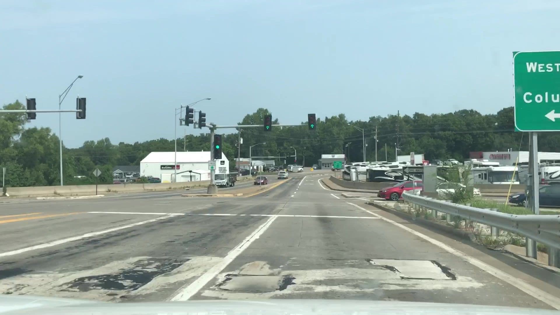 Street view near Fireworks!!!!!!!!, O'Fallon — © lvl5 (CC BY-SA · Mapillary)