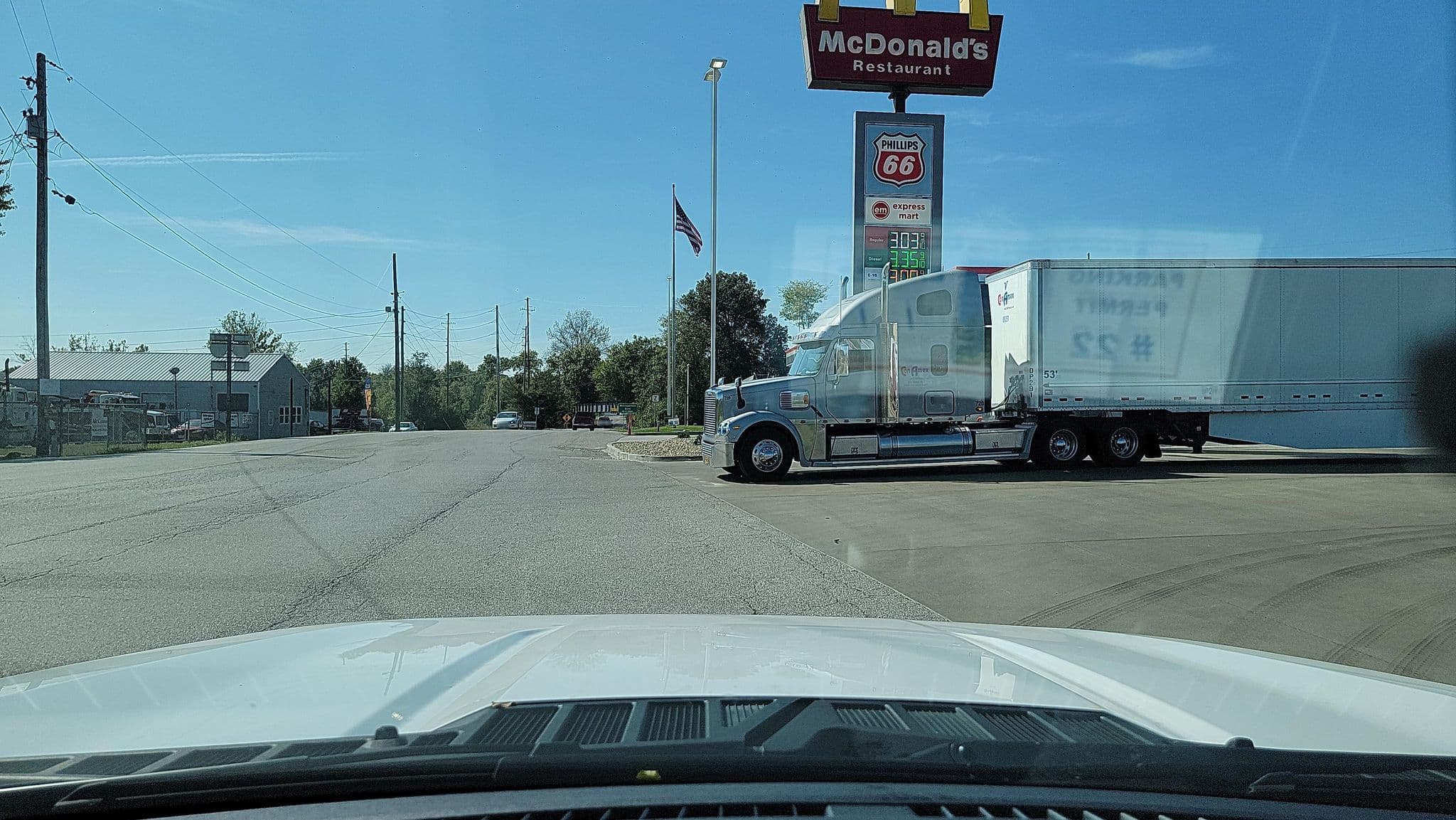 Street view near Wyndham Hotels & Resorts, Pevely — © cdedert (CC BY-SA · Mapillary)