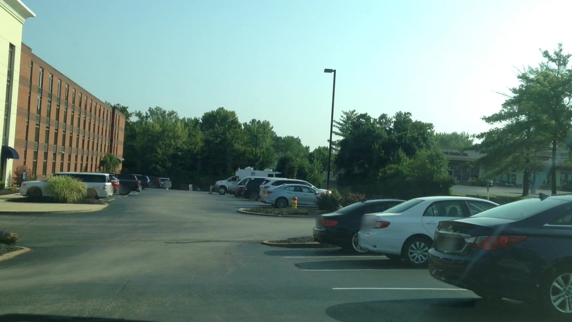 Street view near Aviator Hotel, Mehlville — © lvl5 (CC BY-SA · Mapillary)