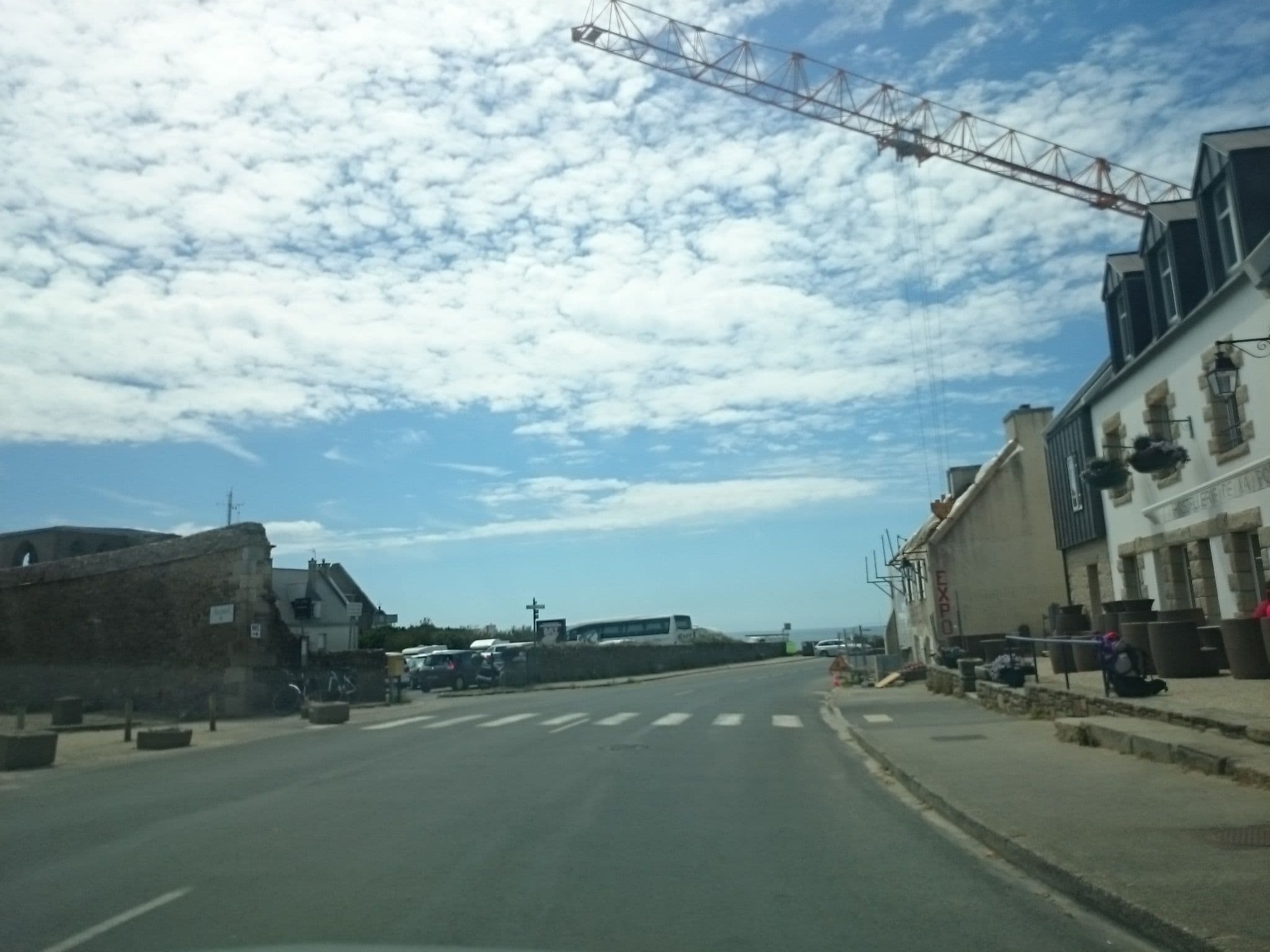 Street view near Hostellerie de la Pointe Saint-Mathieu, Le Conquet — © gotpo (CC BY-SA · Mapillary)
