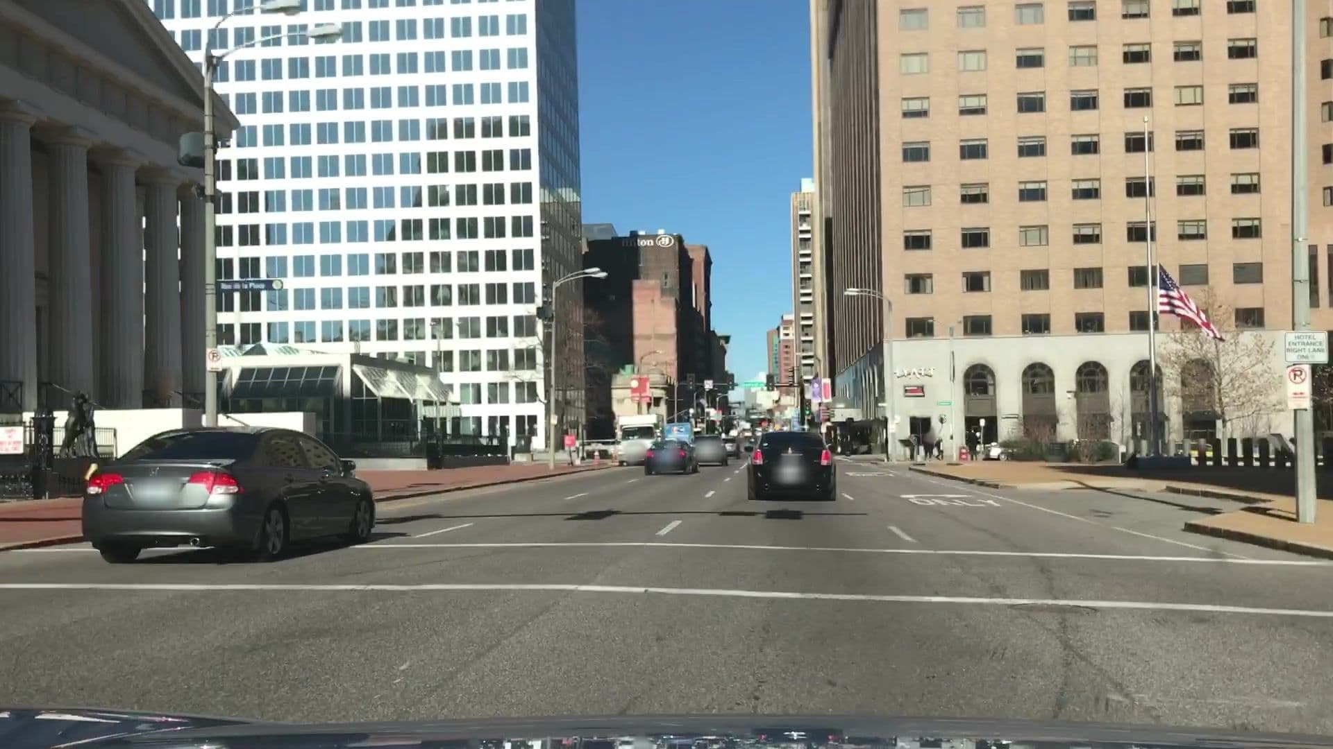 Street view near Drury Inn Plaza Rm 775, St. Louis — © lvl5 (CC BY-SA · Mapillary)