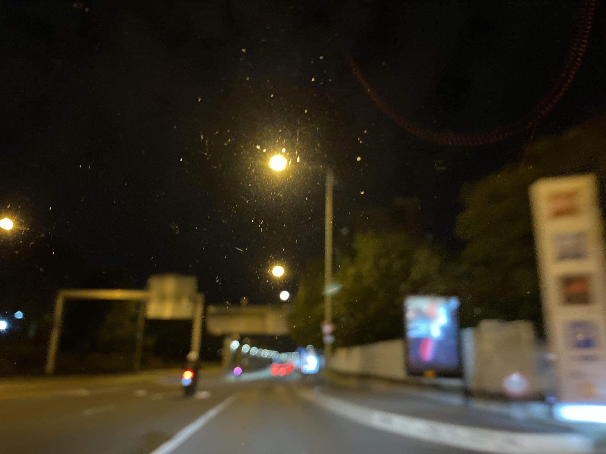 Street view near Ibis, Courbevoie — © fpm (CC BY-SA · Mapillary)