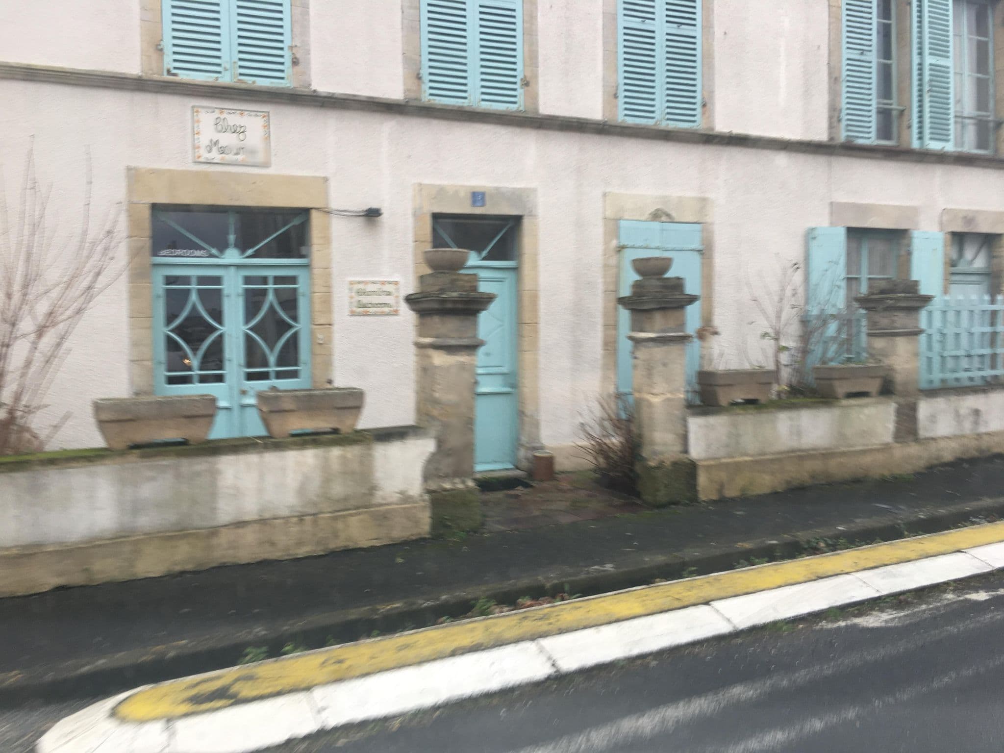 Street view near Normandy Beach B&B, Ver-sur-Mer — © raymond (CC BY-SA · Mapillary)