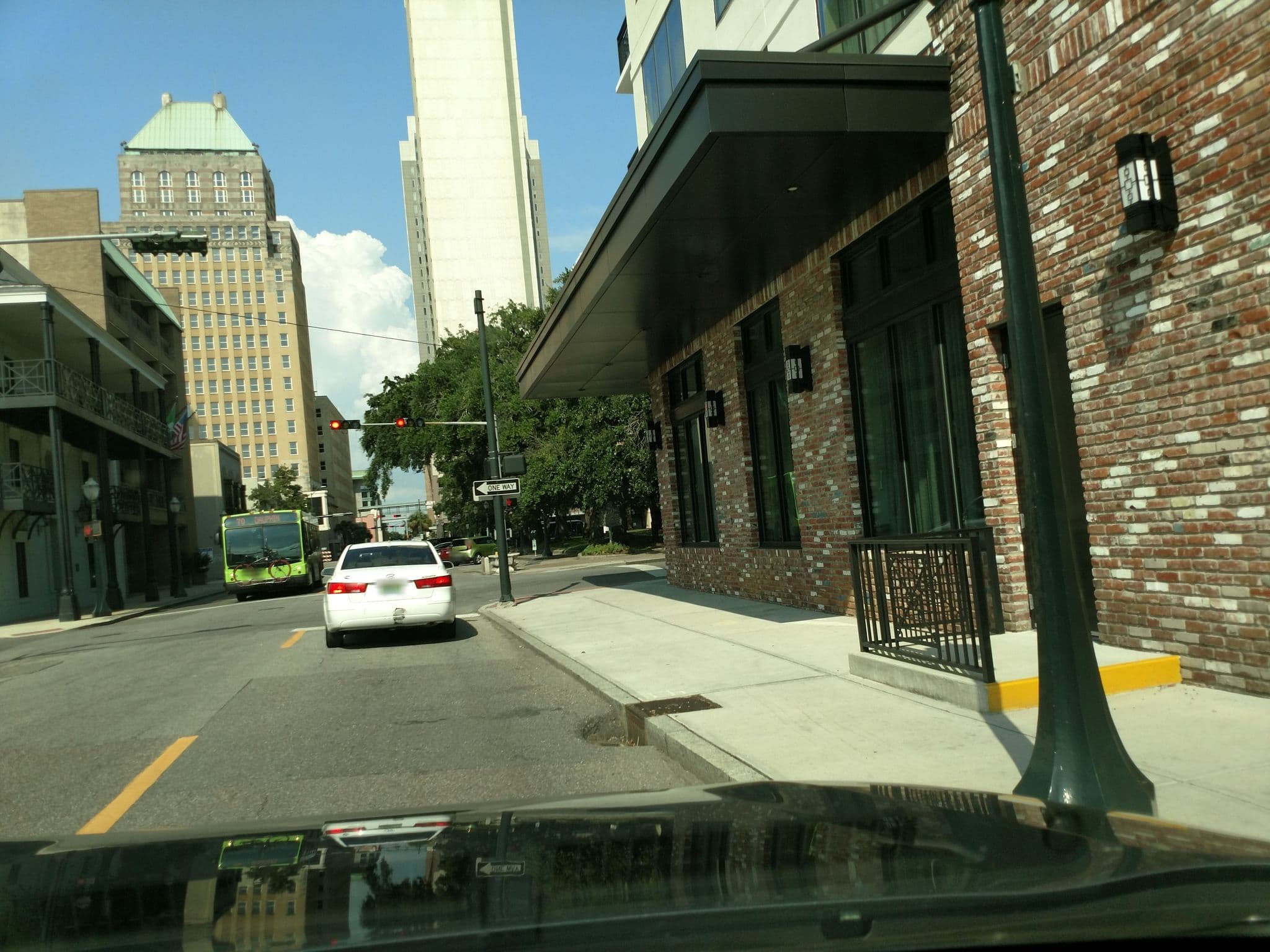 Street view near Bienville Bites Food Tour, Mobile — © raveneye (CC BY-SA · Mapillary)