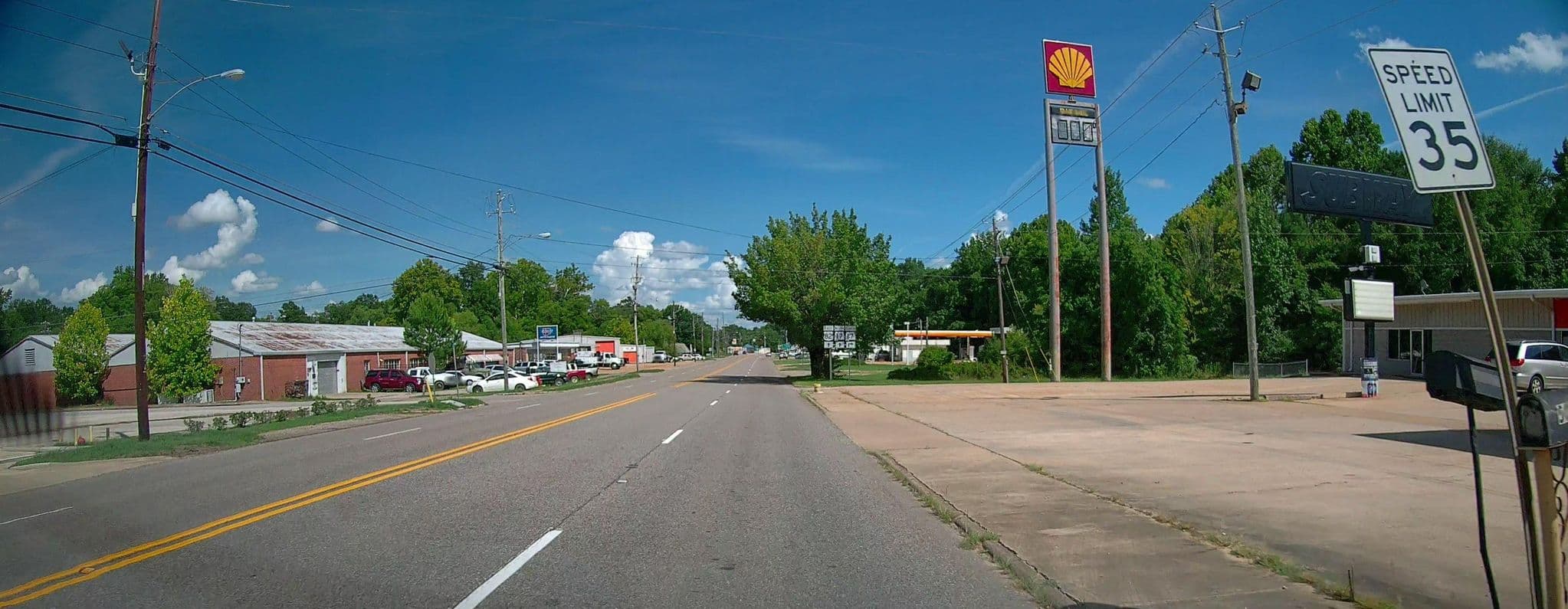 Street view near Budget Inn, Reform — © lordsutch (CC BY-SA · Mapillary)