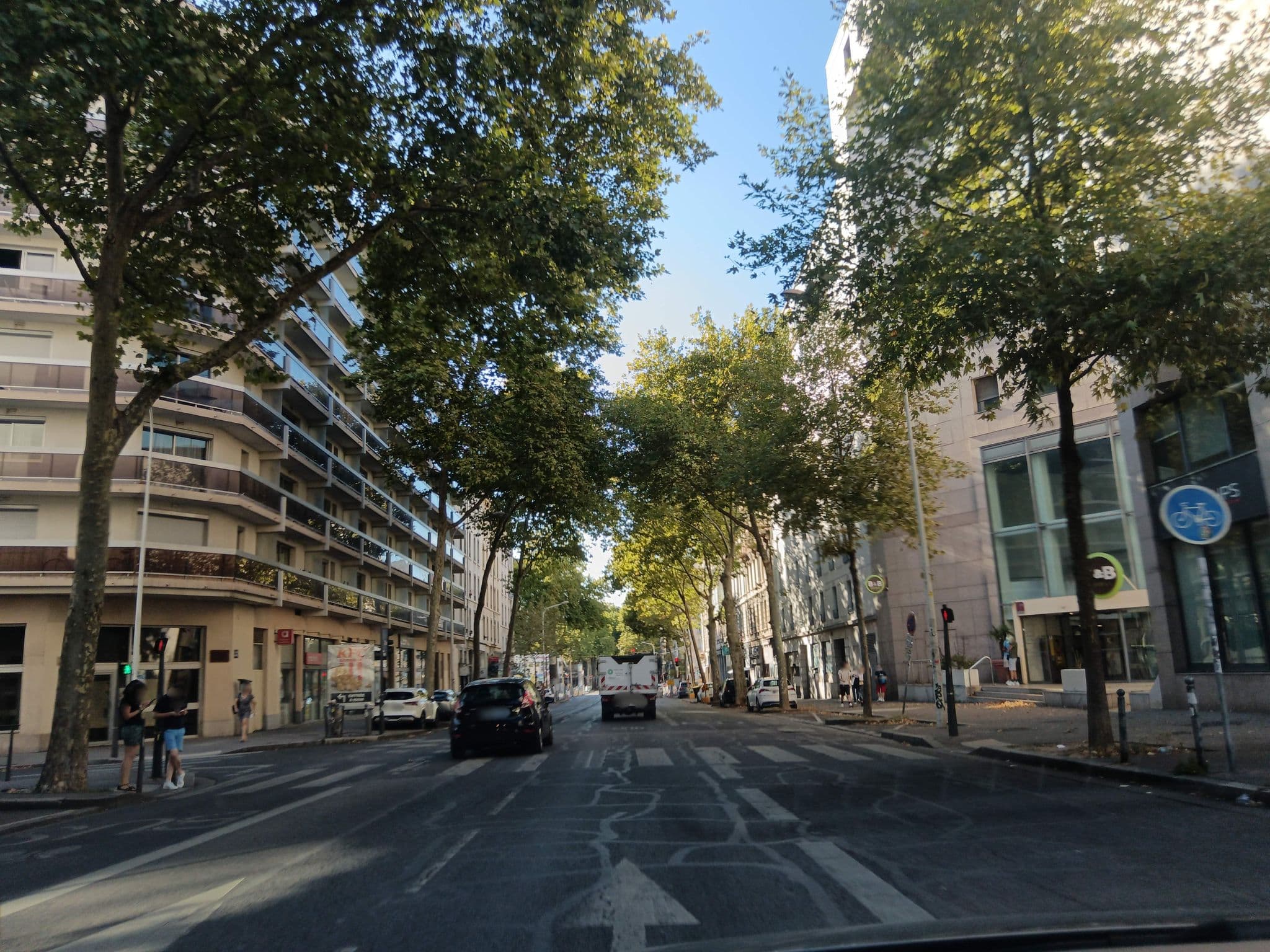 Street view near B&B Hôtel Lyon Centre Part-Dieu Gambetta, Lyon — © CutKziG (CC BY-SA · Mapillary)