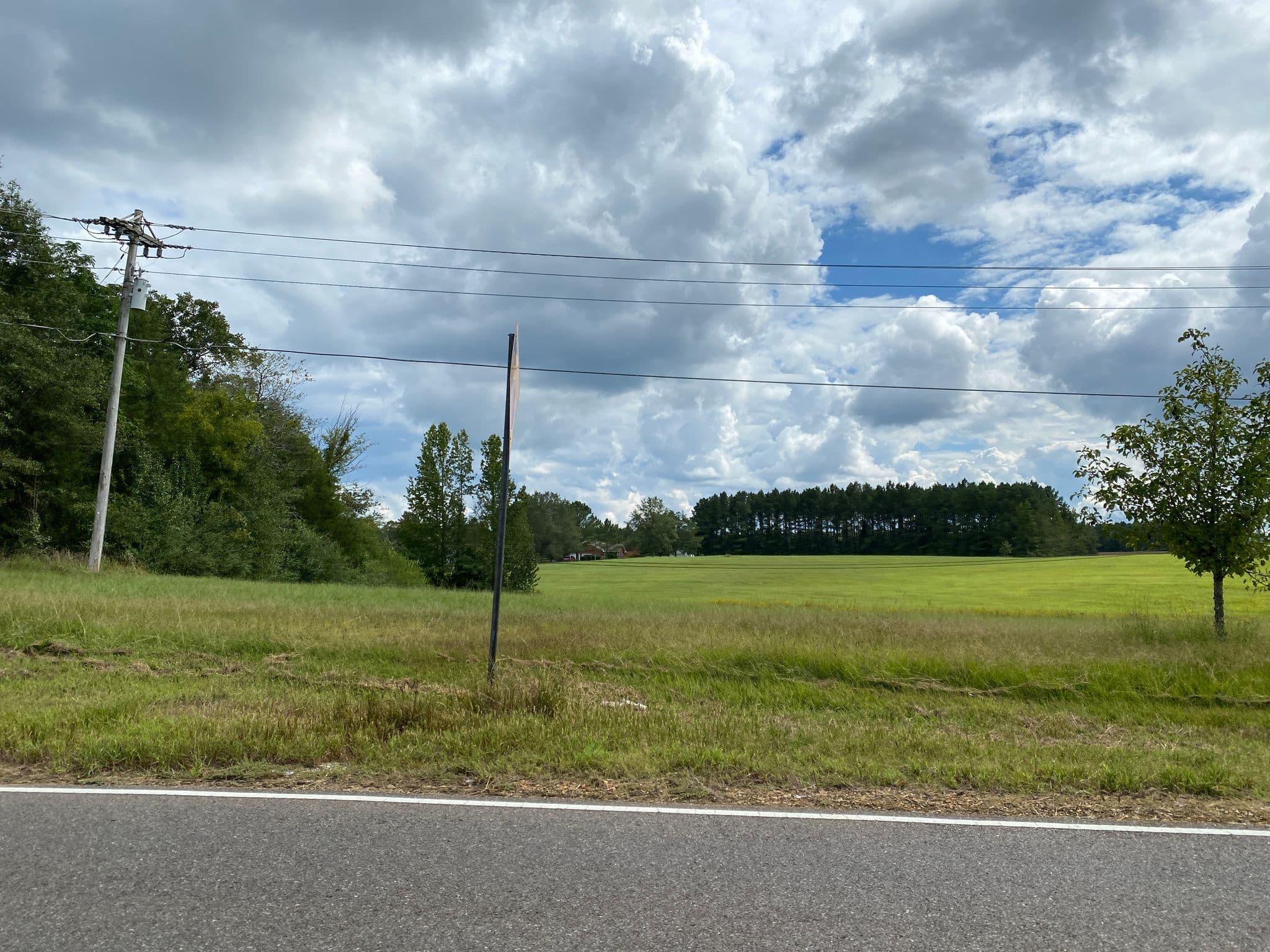 Street view near Hatley On The Hill, Amory — © talladega (CC BY-SA · Mapillary)