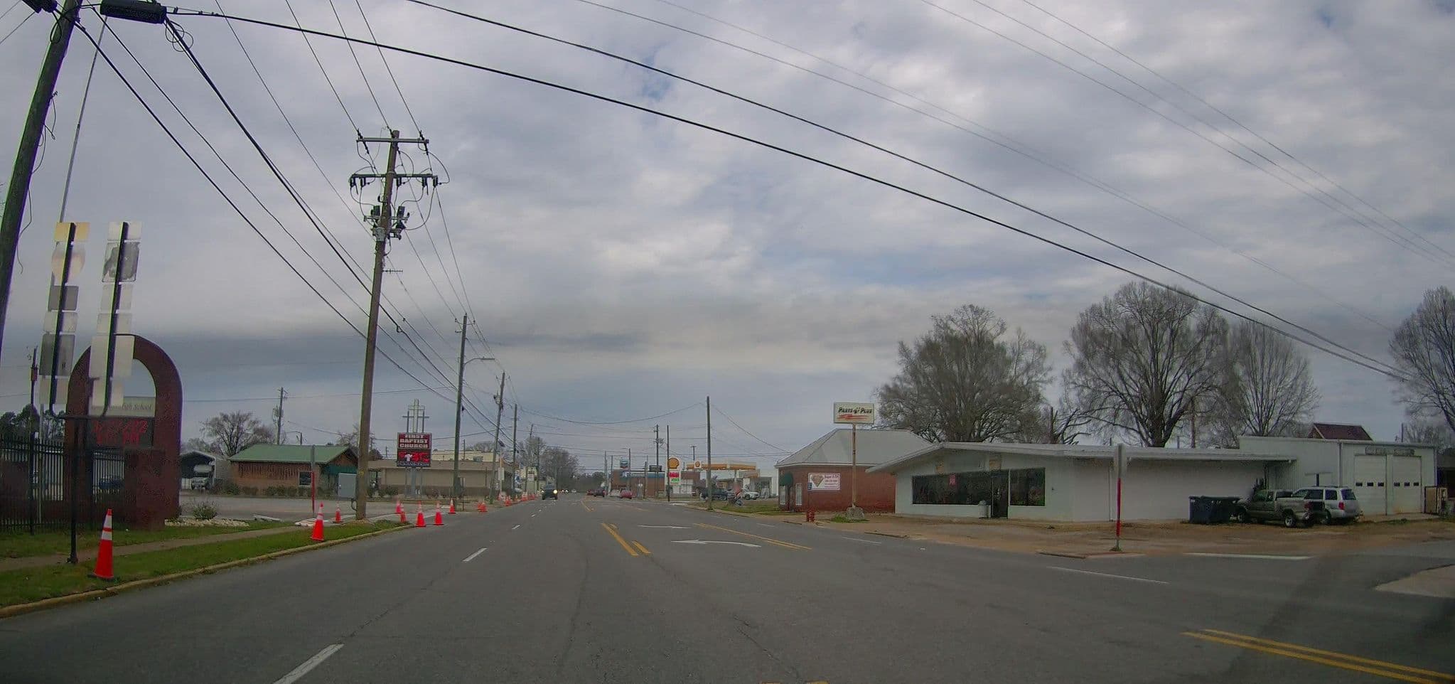 Street view near Super8 TV Studio, Guin — © lordsutch (CC BY-SA · Mapillary)