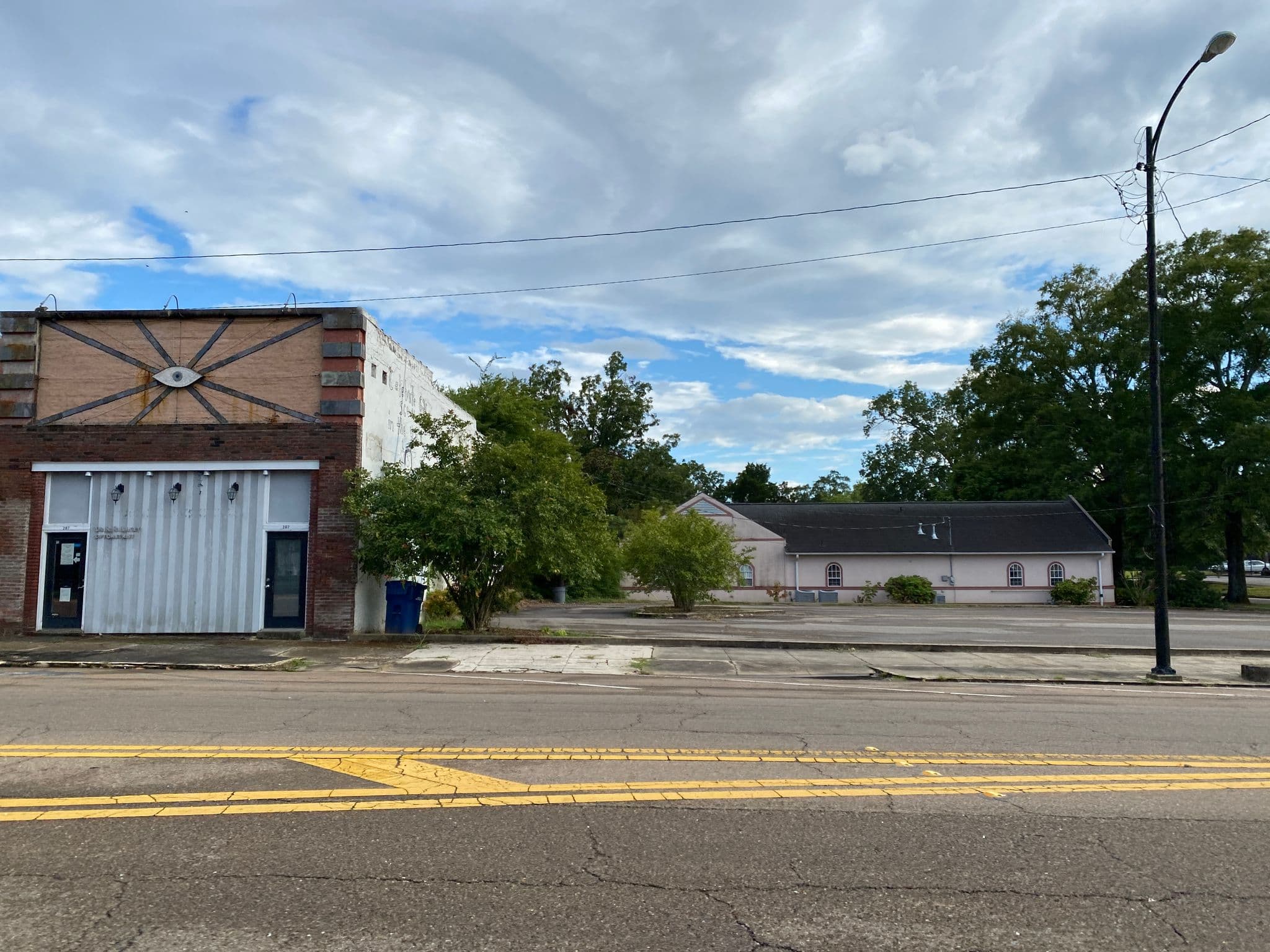 Street view near Tom BigBee Inn, Amory — © talladega (CC BY-SA · Mapillary)