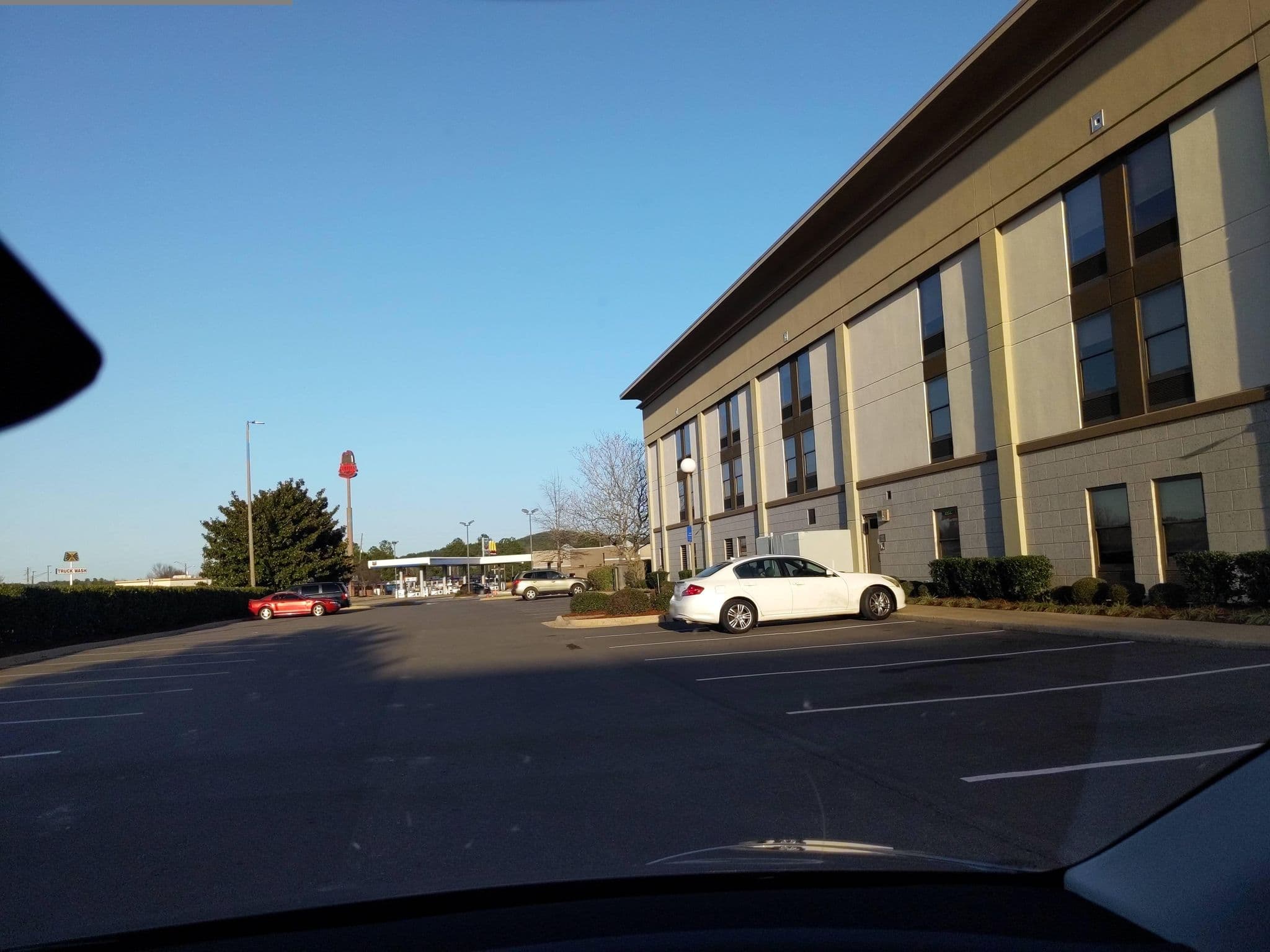 Street view near Hampton Inn by Hilton, Coaling — © treestryder (CC BY-SA · Mapillary)