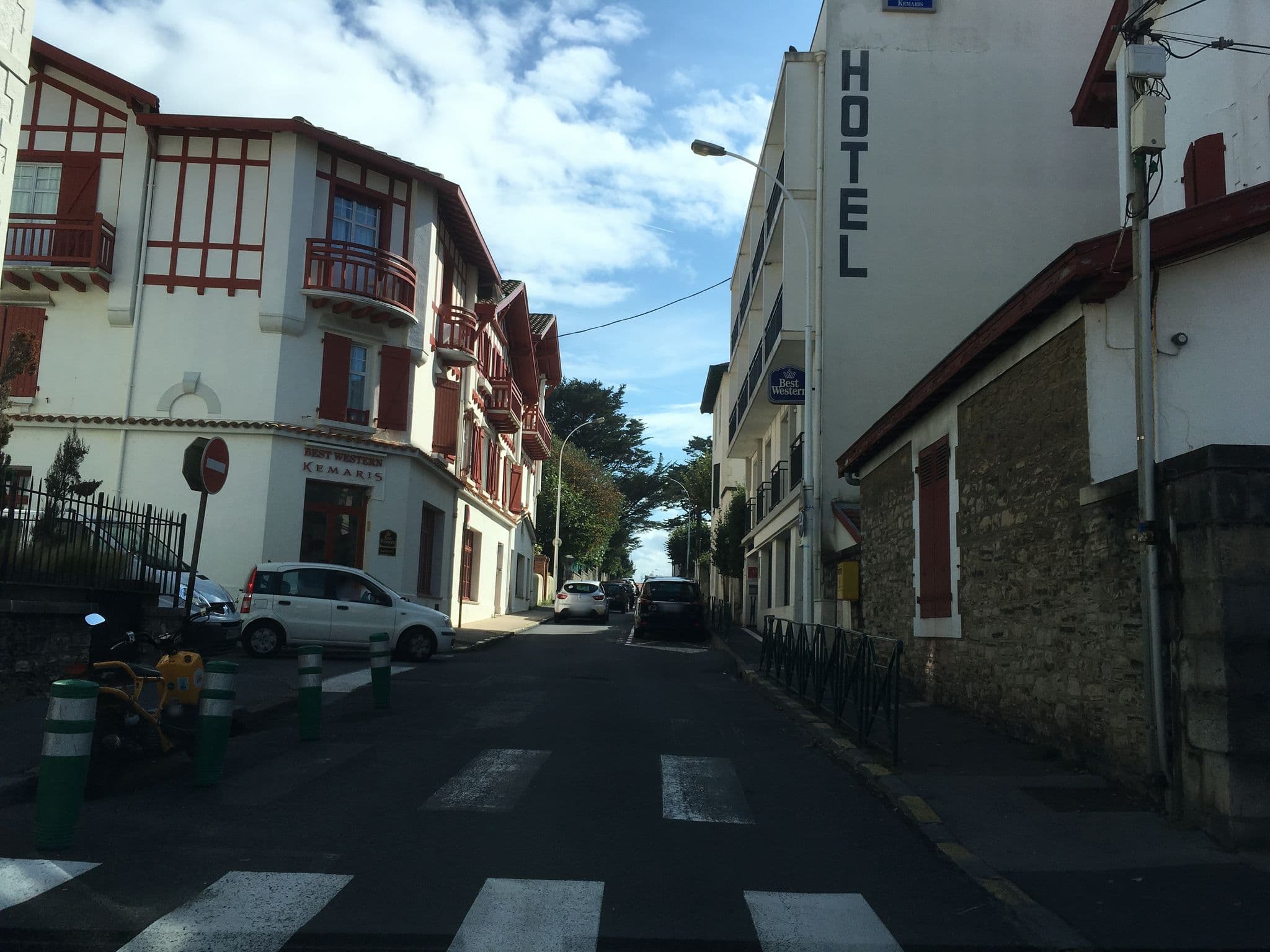 Street view near Hôtel Best Western Kemaris, Biarritz — © mappy_sa (CC BY-SA · Mapillary)