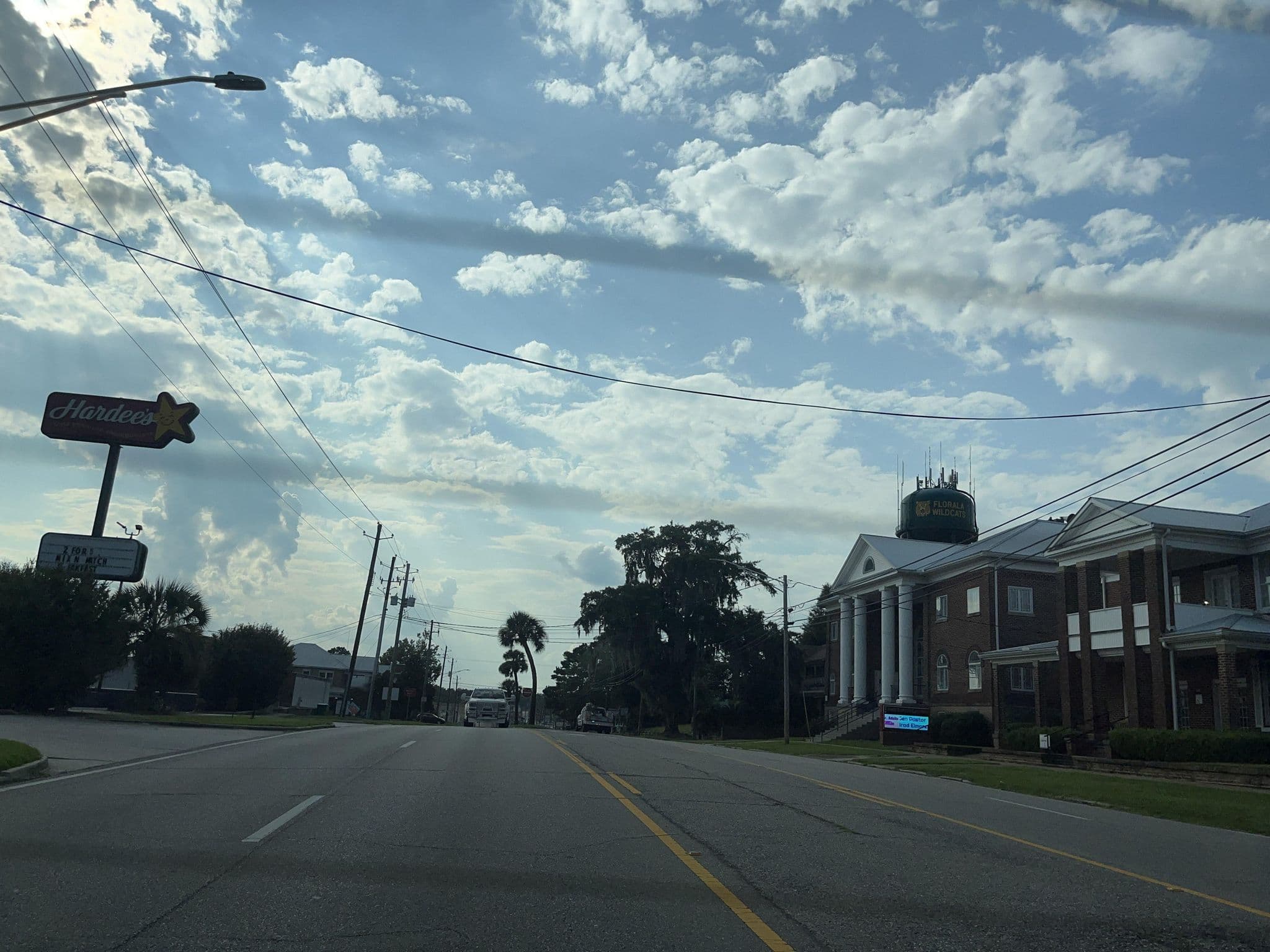 Street view near Florala Lake House, Florala — © DriveWithHoang (CC BY-SA · Mapillary)