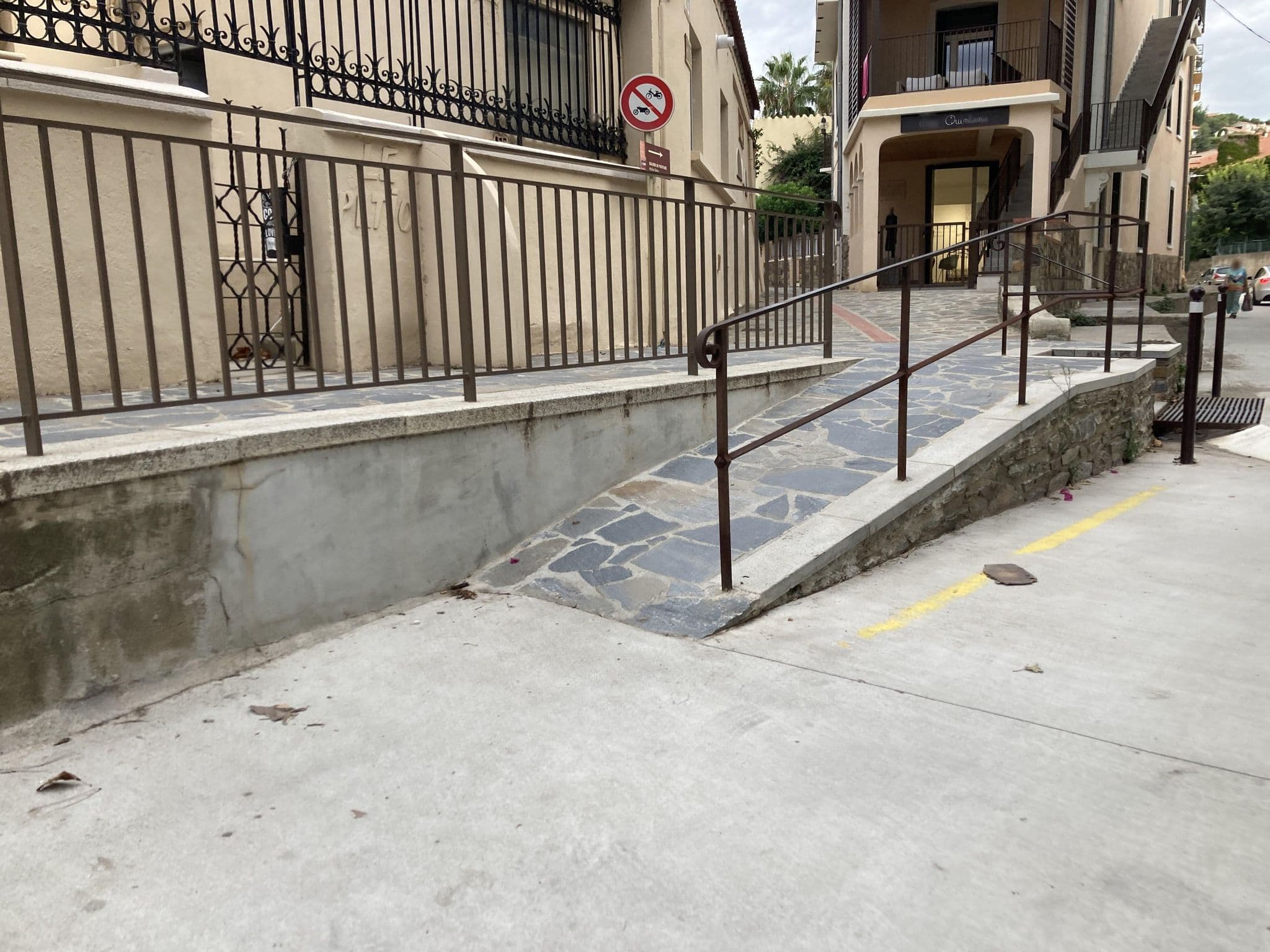 Street view near Casa Païral, Collioure — © maxm64 (CC BY-SA · Mapillary)