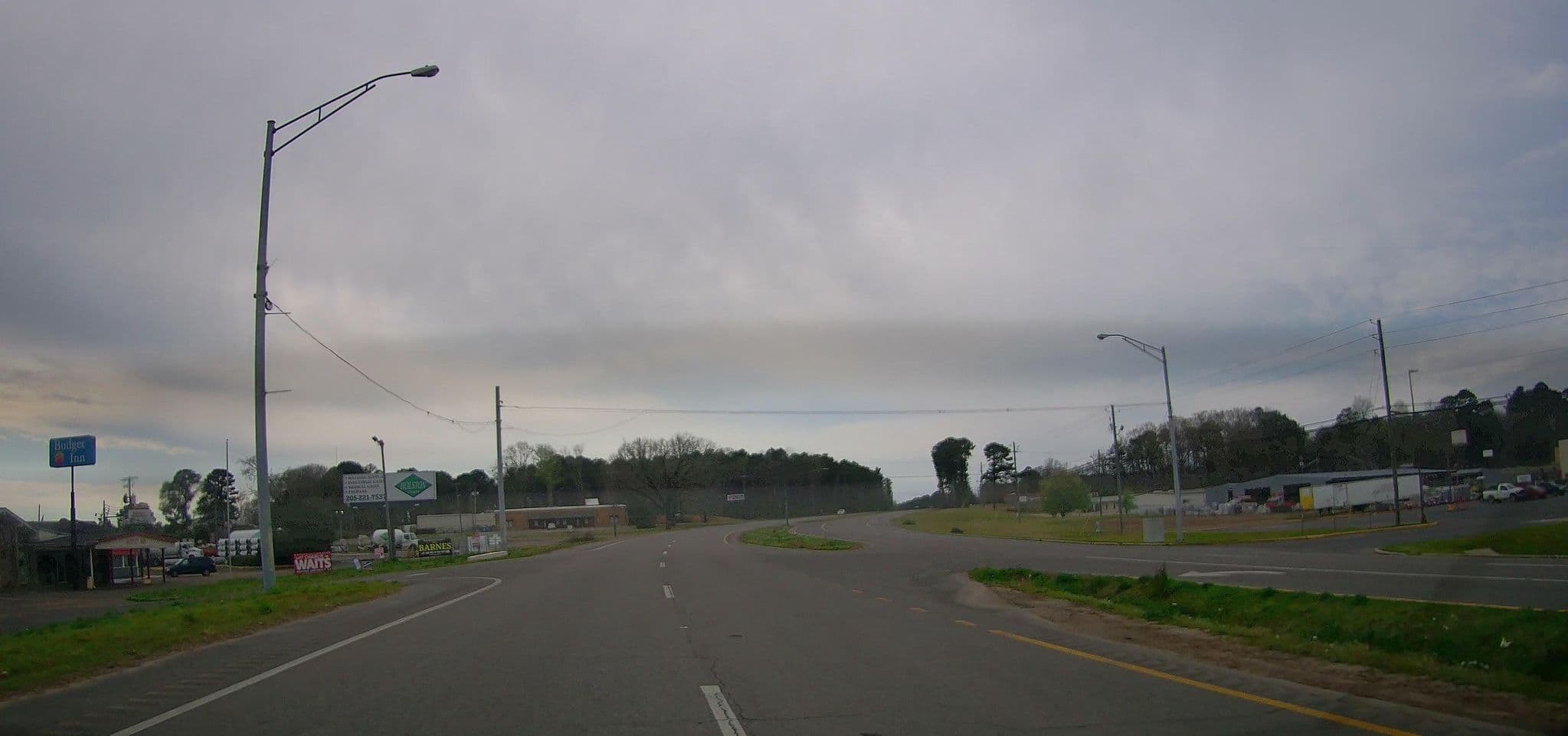 Street view near Wyndham Hotels & Resorts, Carbon Hill — © lordsutch (CC BY-SA · Mapillary)