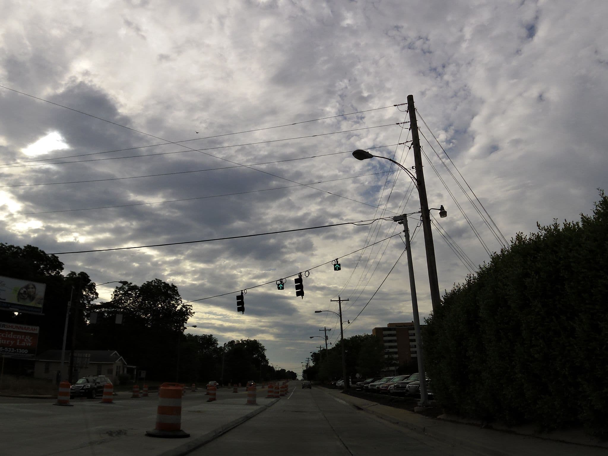 Street view near Holiday Inn Hotel & Suites, Flint City — © allen (CC BY-SA · Mapillary)