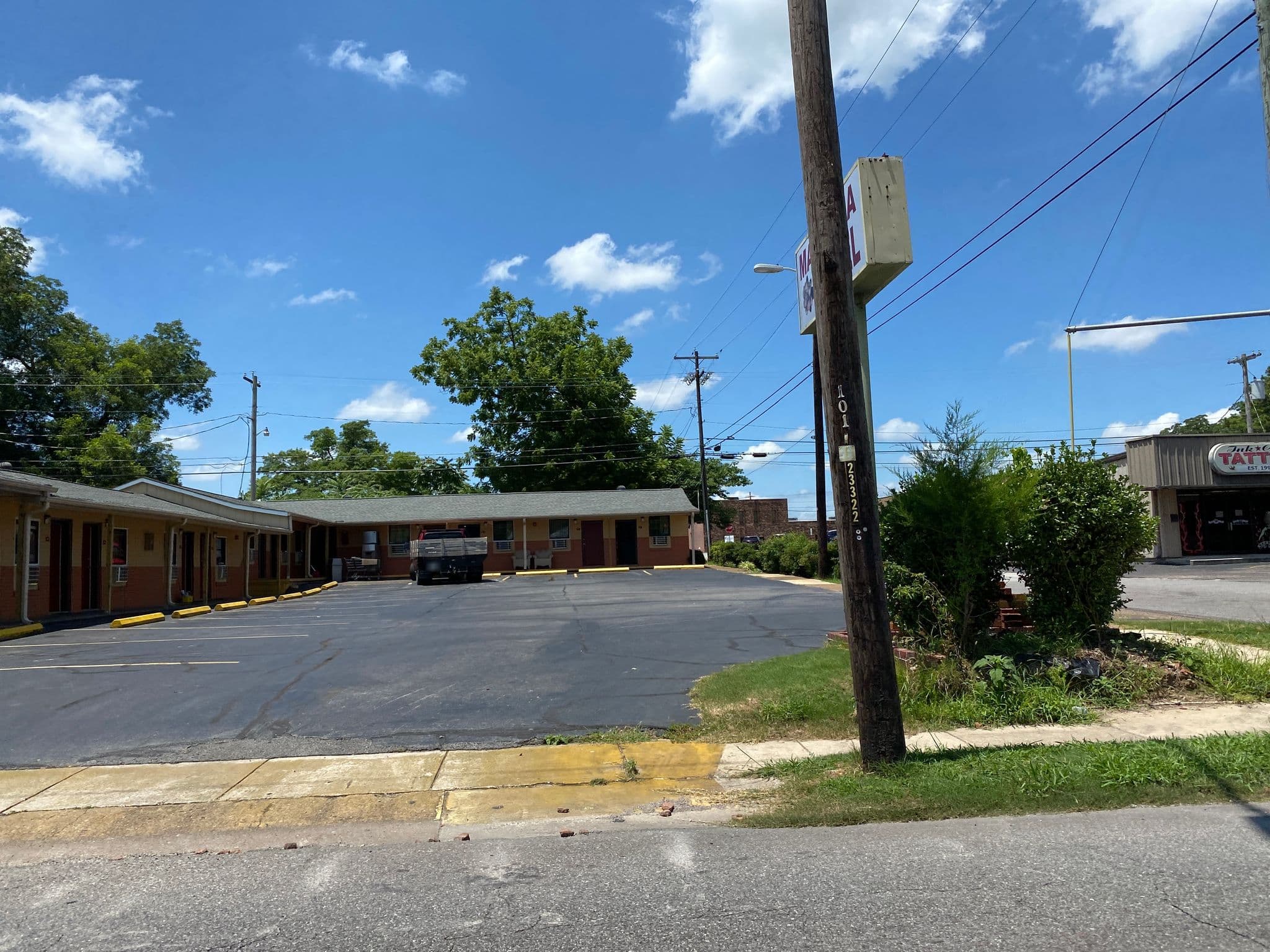 Street view near Magnolia Motel, Flint City — © talladega (CC BY-SA · Mapillary)