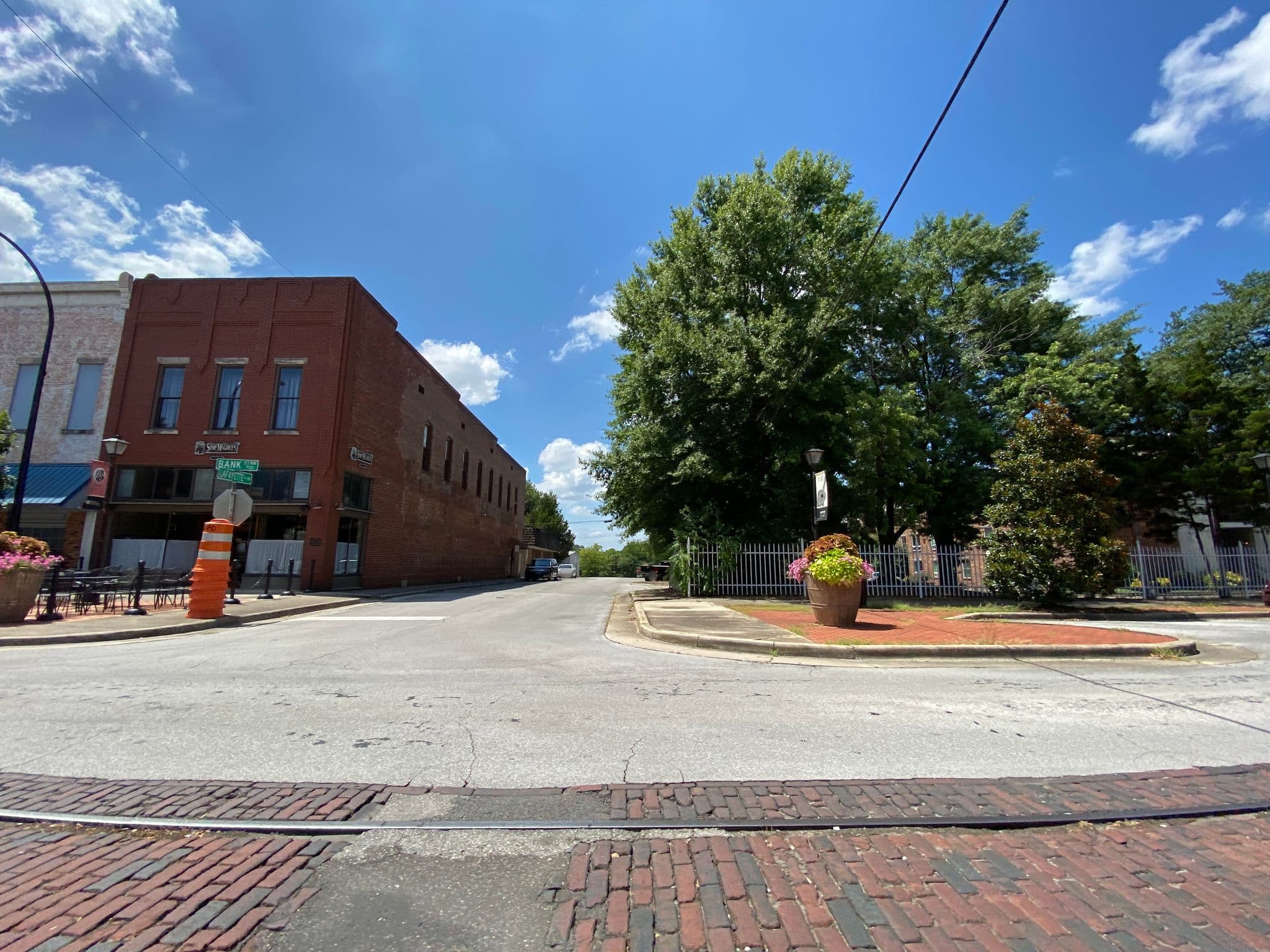 Street view near Country Inn & Suites By Carlson Decatur, Flint City — © talladega (CC BY-SA · Mapillary)