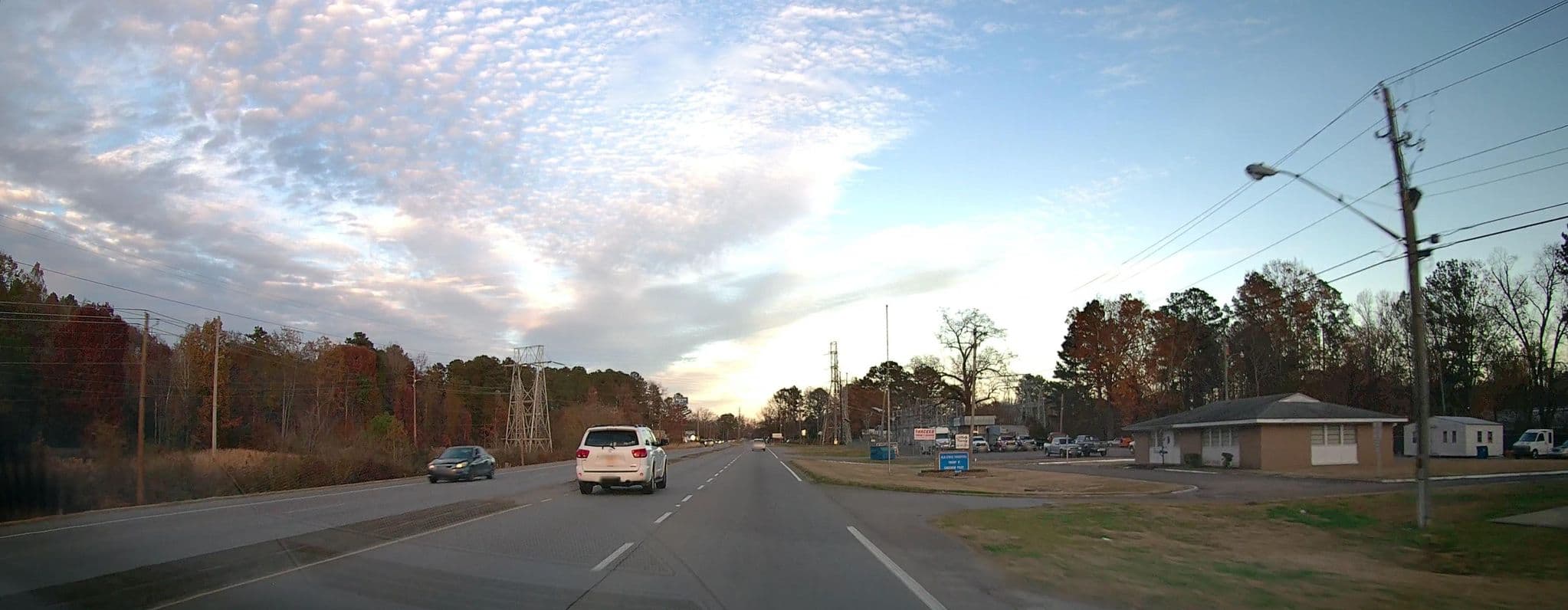 Street view near Ramada Inn, Attalla — © lordsutch (CC BY-SA · Mapillary)