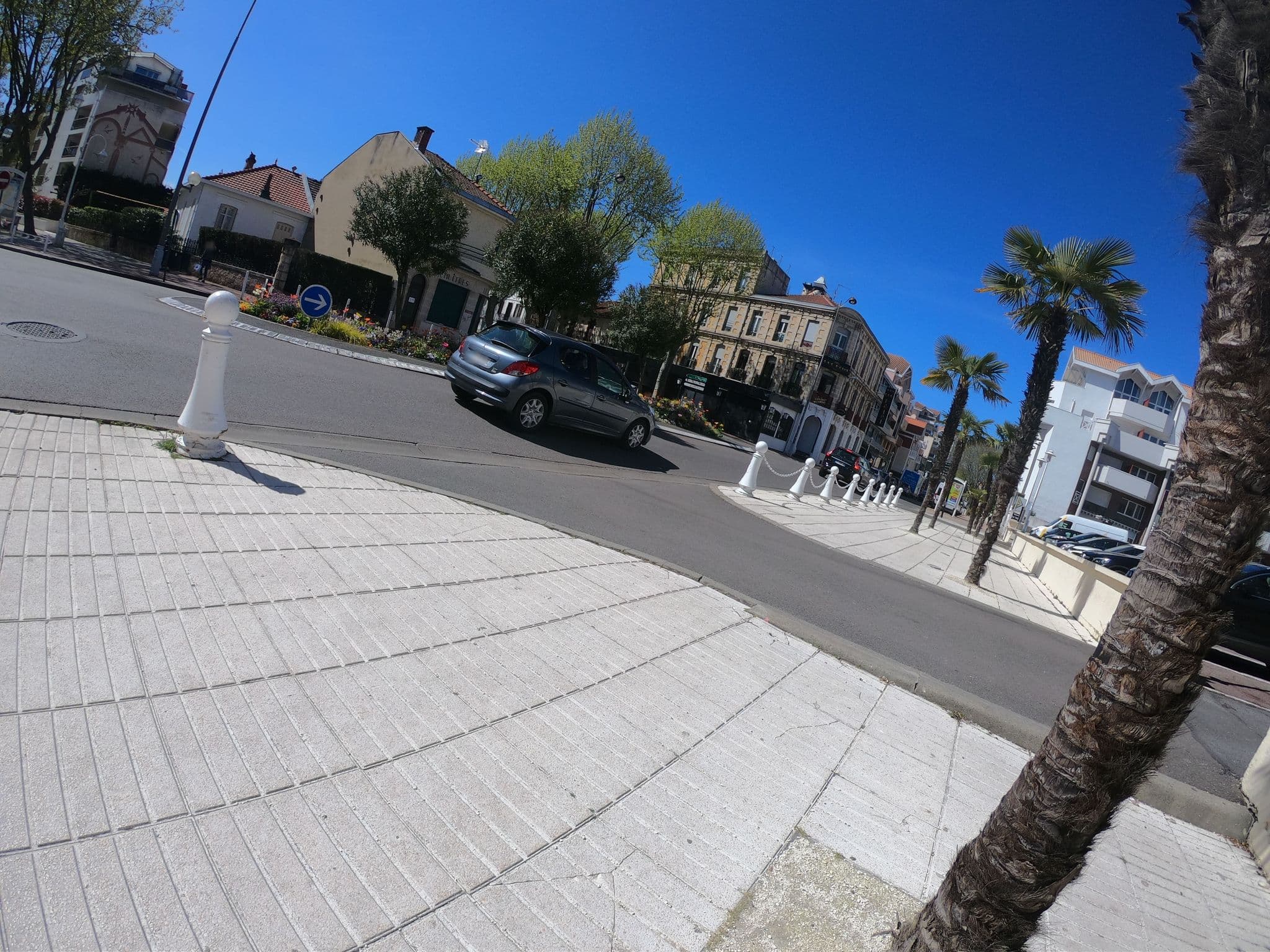 Street view near Le Trianon, Arcachon — © gitouche (CC BY-SA · Mapillary)