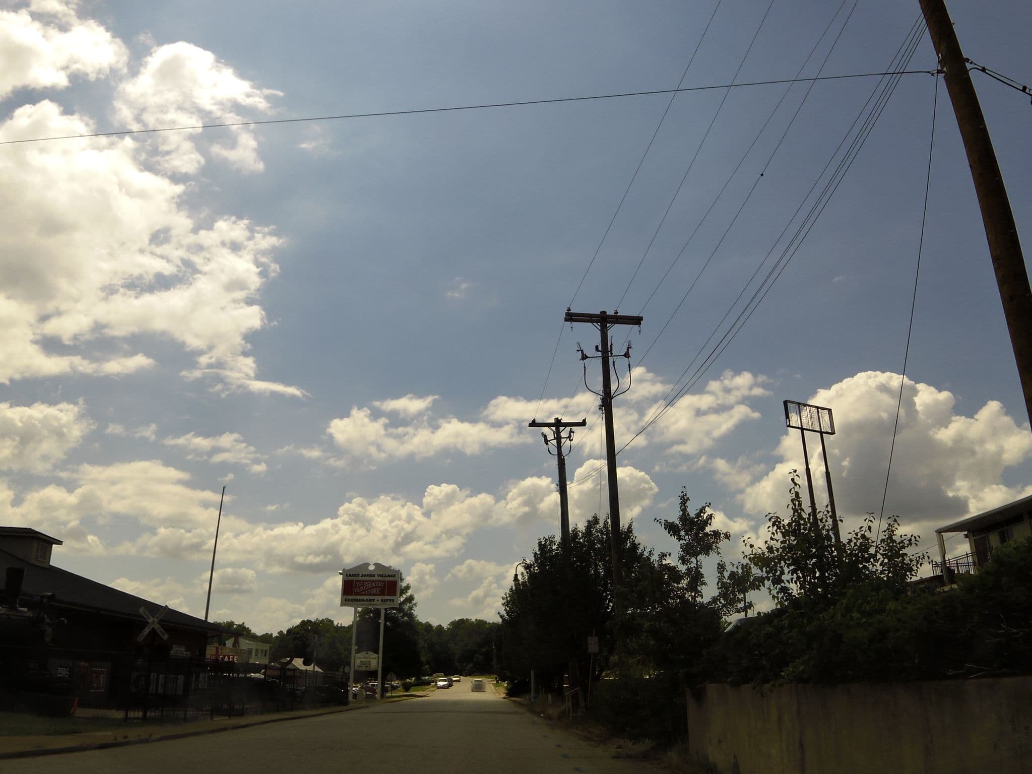 Street view near M Star Hotel Jackson, Three Way — © allen (CC BY-SA · Mapillary)