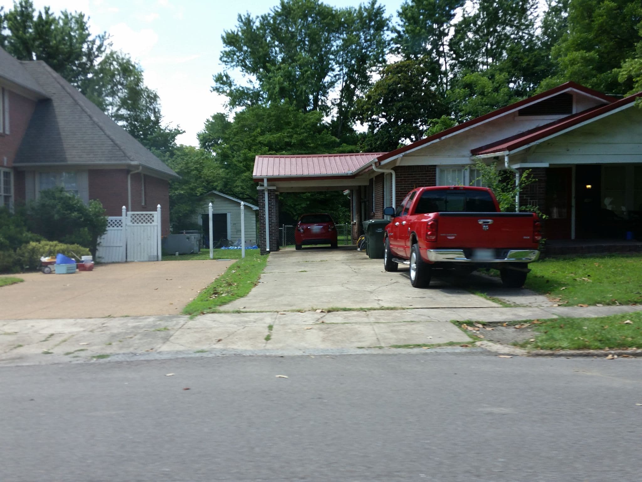 Street view near Wren's Nest, Martin — © allen (CC BY-SA · Mapillary)
