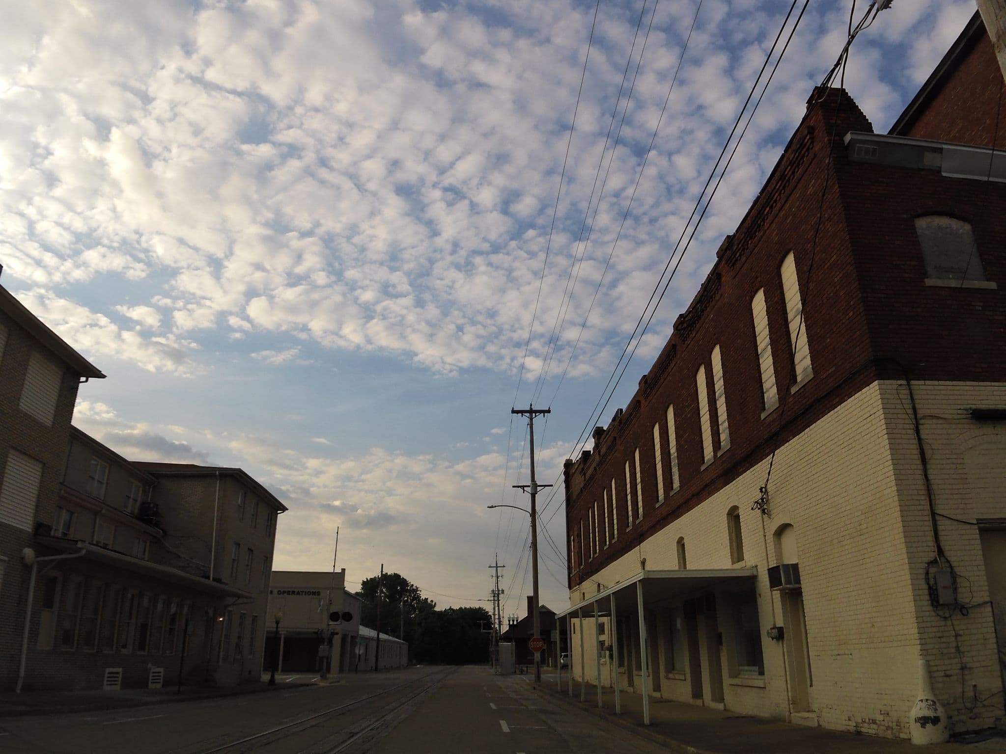 Street view near Greystone Inn, McKenzie — © allen (CC BY-SA · Mapillary)