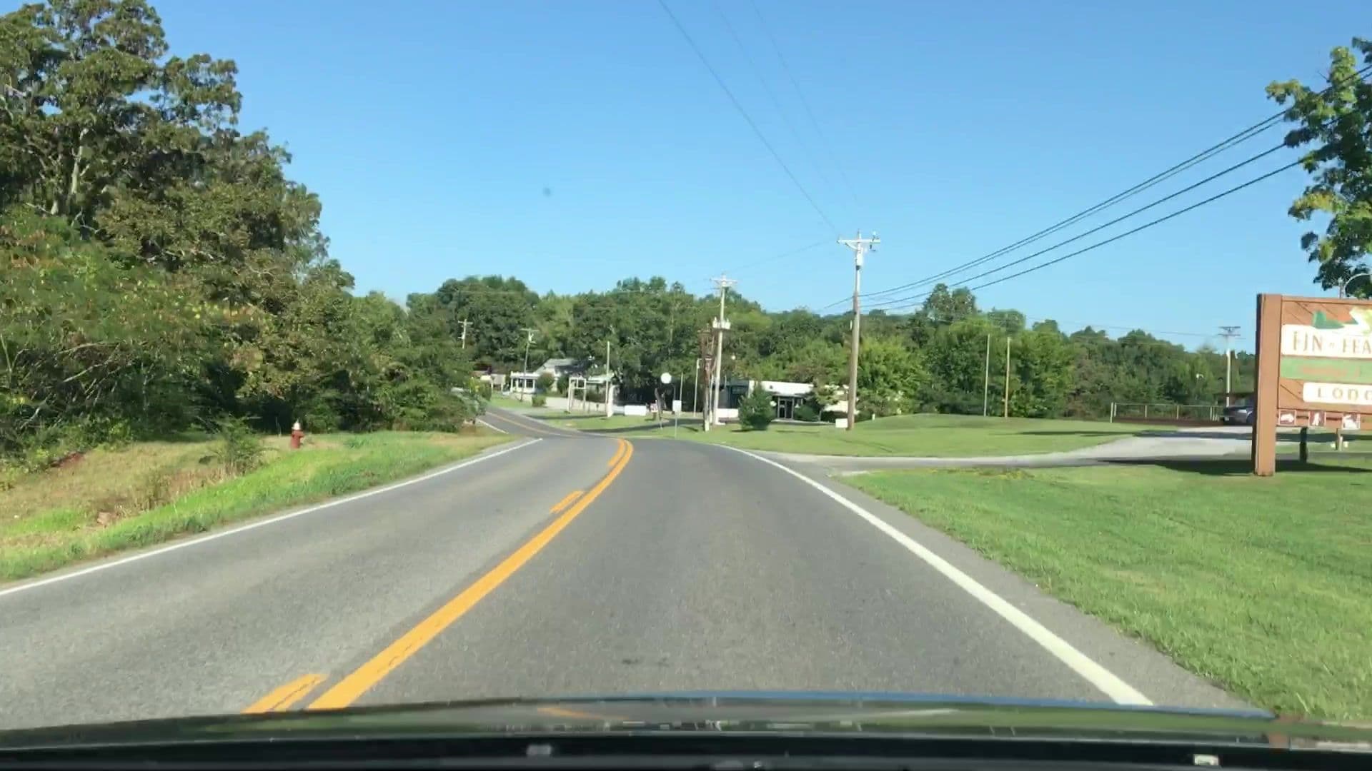 Street view near Fin-N-Feather Inn, Calvert City — © lvl5 (CC BY-SA · Mapillary)