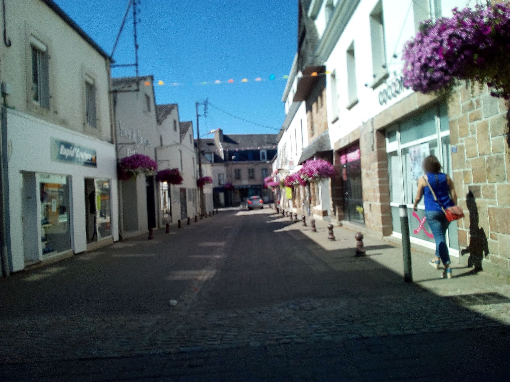 Street view near Résidence du Léon, Landivisiau — © pasq_fr (CC BY-SA · Mapillary)