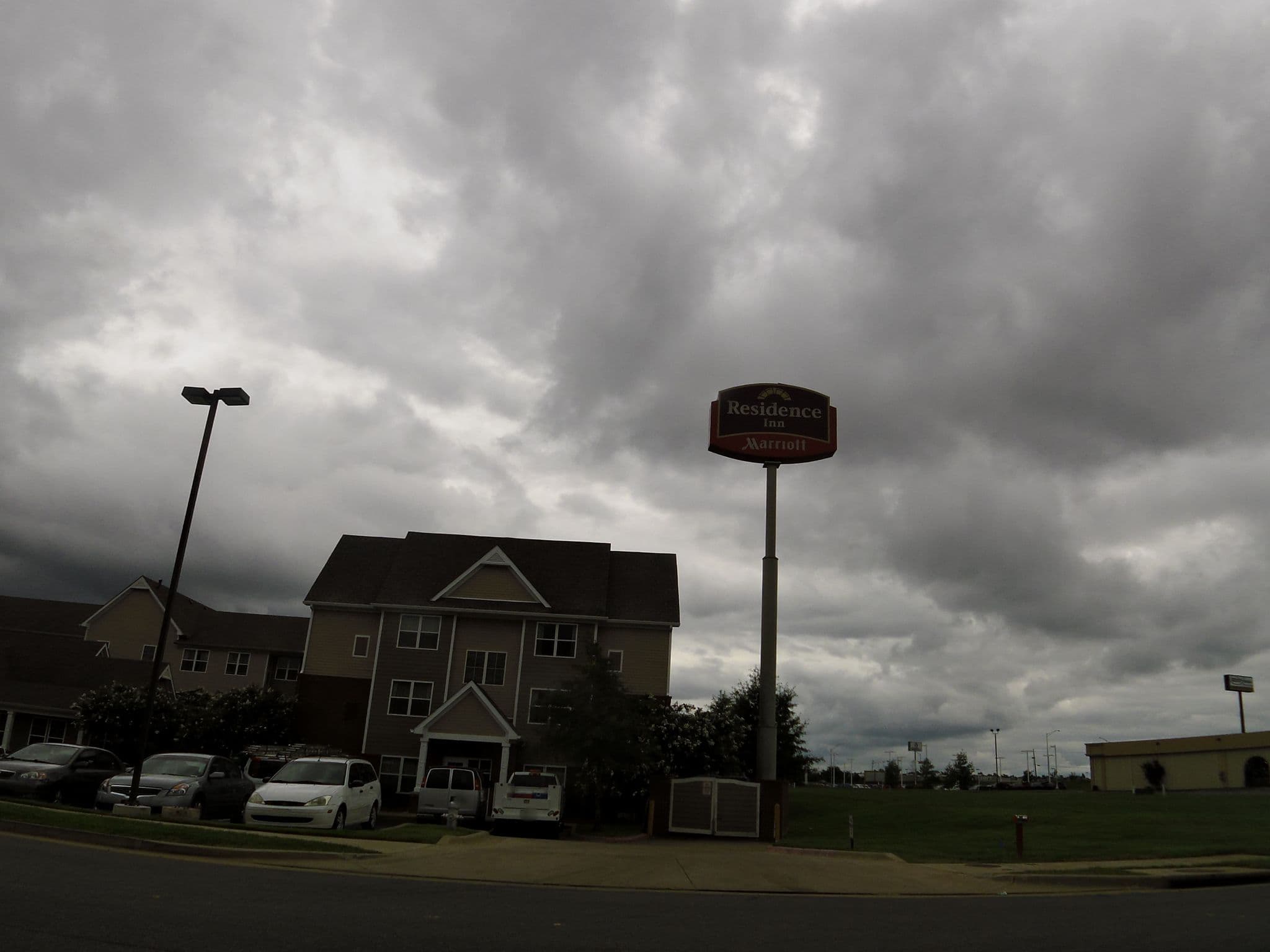 Street view near Choice Hotels, Massac — © allen (CC BY-SA · Mapillary)