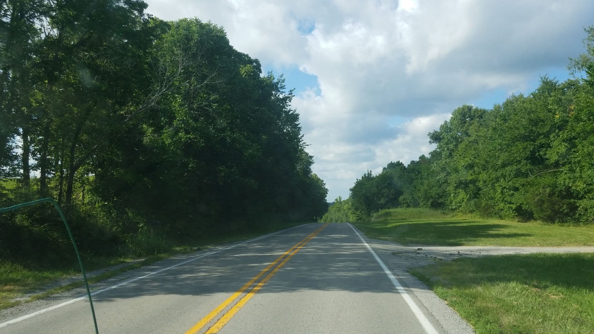 Street view near Tom Cat Hill Cabins, Murphysboro — © jbthemilker (CC BY-SA · Mapillary)
