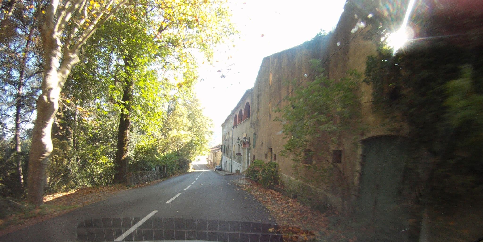 Street view near Domaine de l'Amiral, Saint-Laurent-du-Pape — © nicolasdumoulin (CC BY-SA · Mapillary)