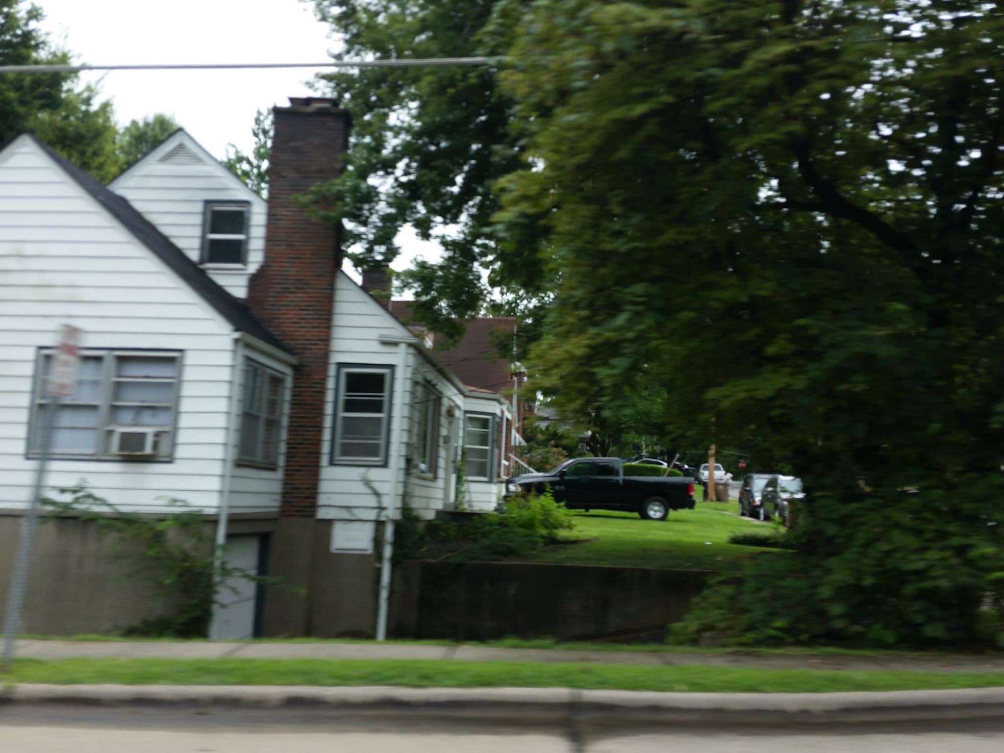 Street view near The Dungeon, Cape Girardeau — © allen (CC BY-SA · Mapillary)