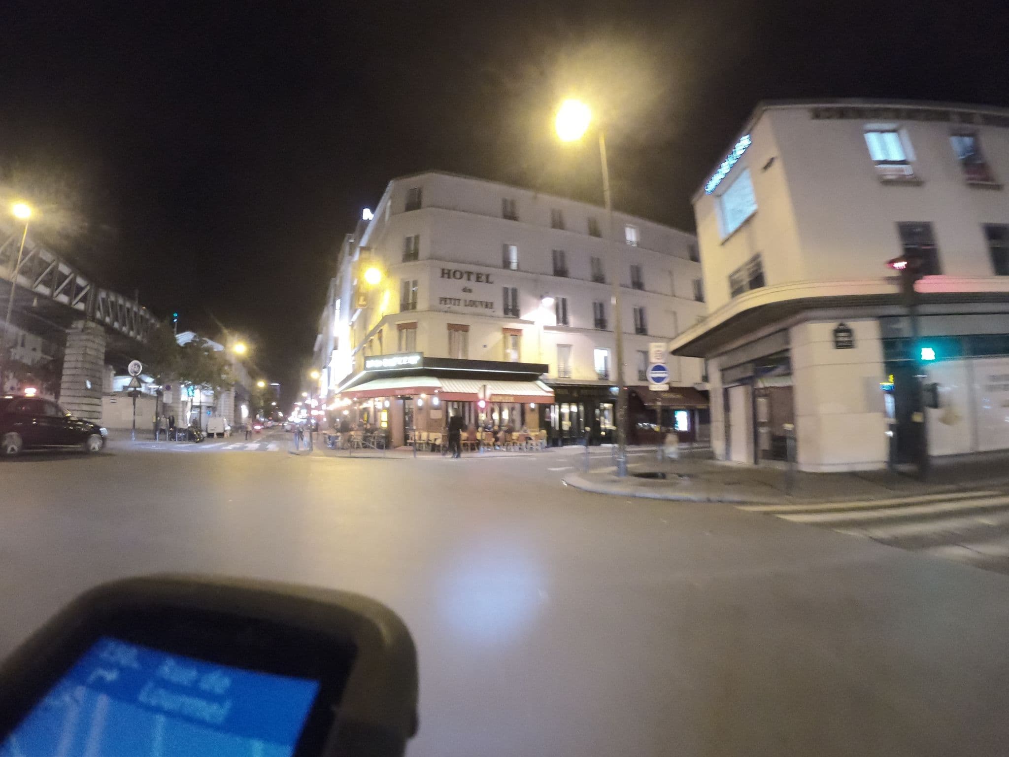 Street view near Hôtel du Petit Louvre, Paris 15 Vaugirard — © htonchia (CC BY-SA · Mapillary)