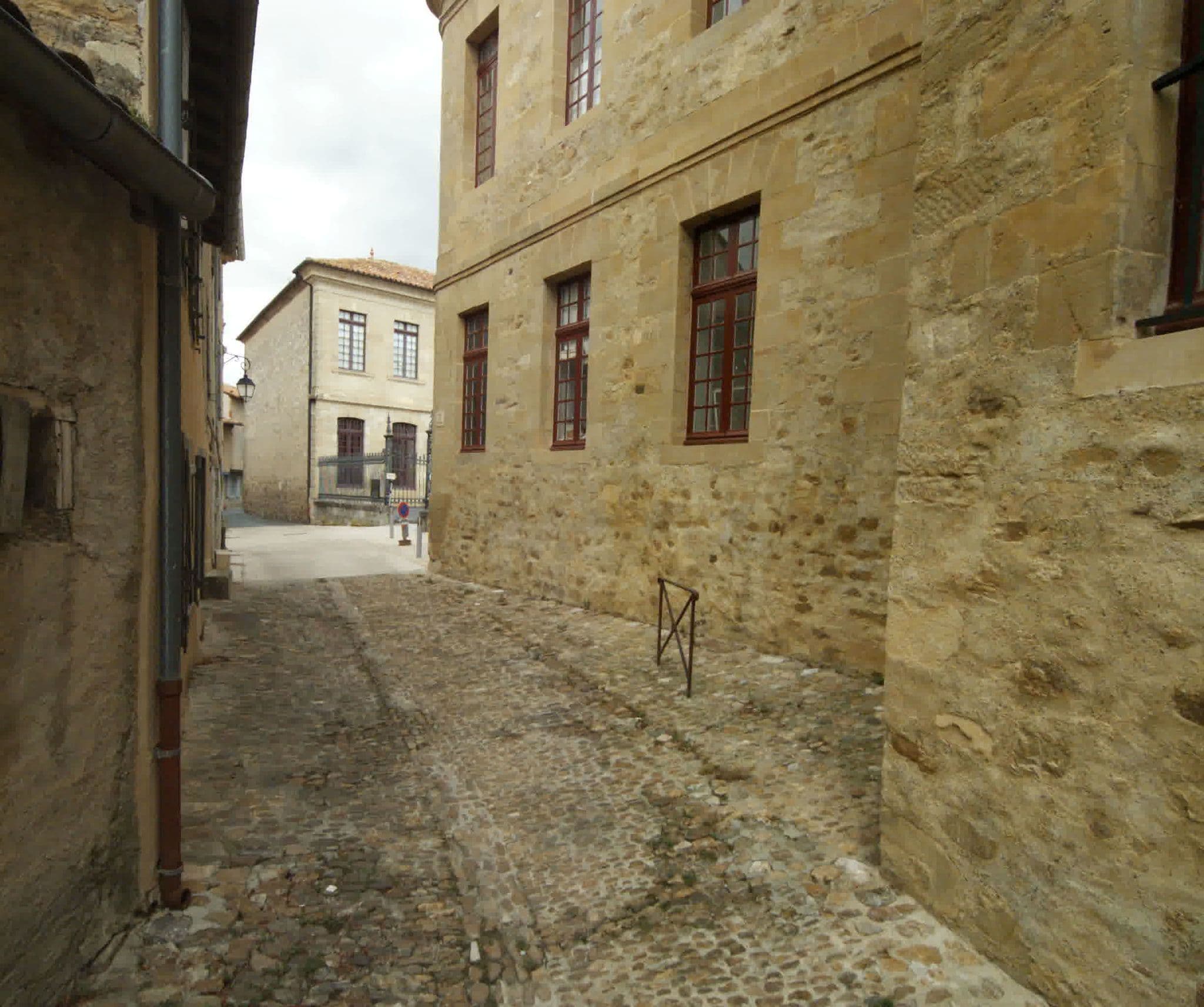 Street view near Hôtel Abbaye Ecole de Sorèze, Sorèze — © sogefi (CC BY-SA · Mapillary)