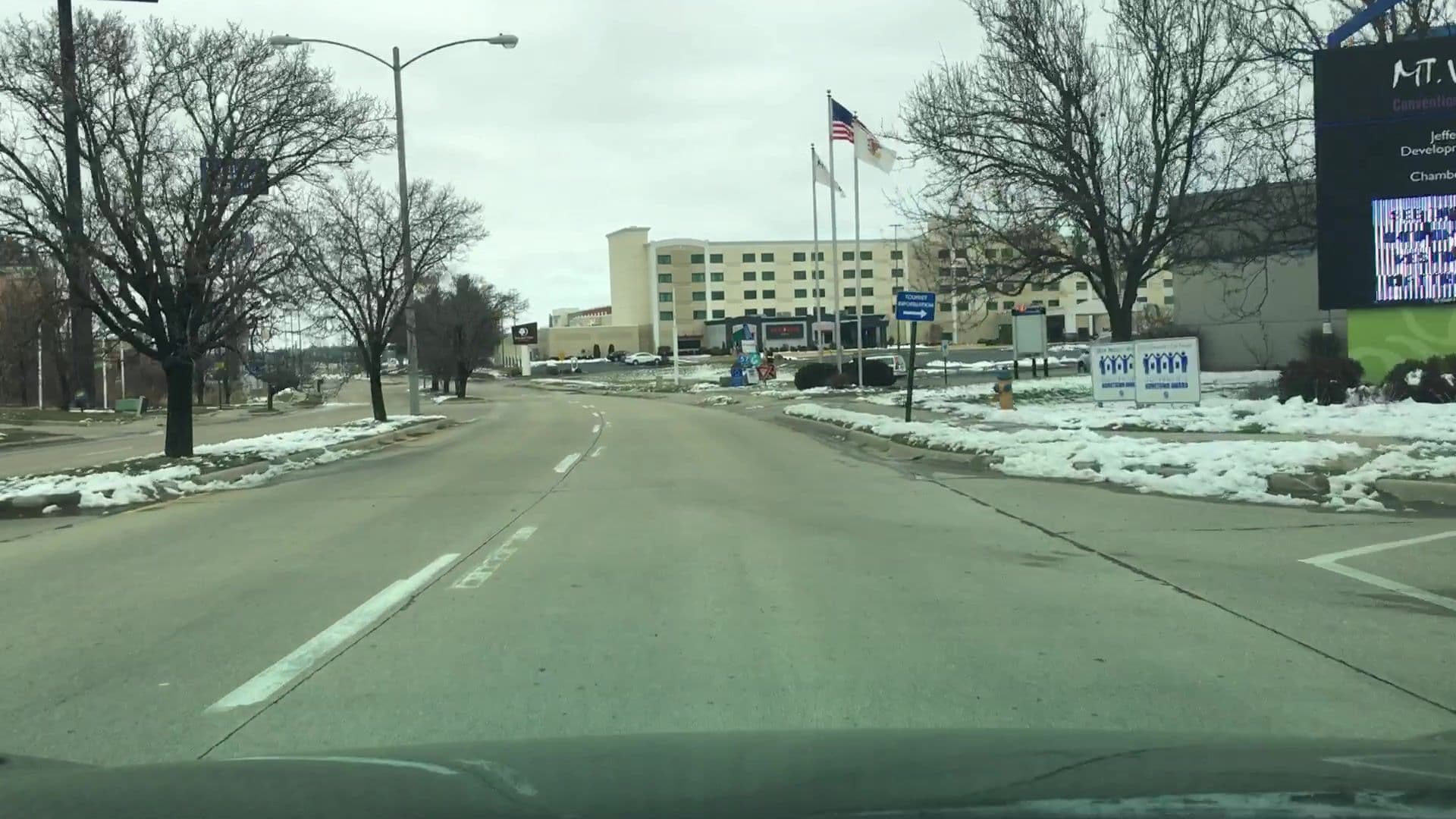 Street view near Comfort Inn, Ina — © lvl5 (CC BY-SA · Mapillary)
