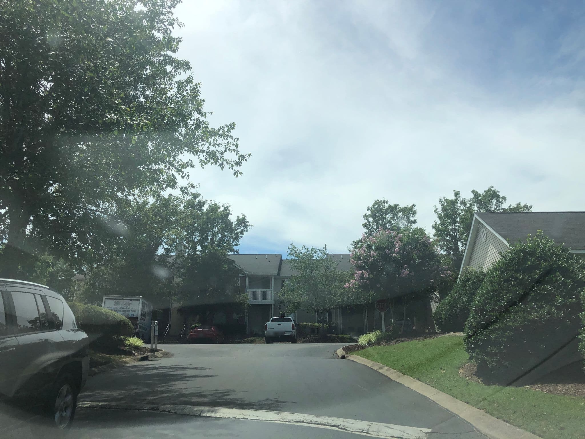 Street view near The Great Northern Hotel, Belle Meade — © roodhuyzen (CC BY-SA · Mapillary)