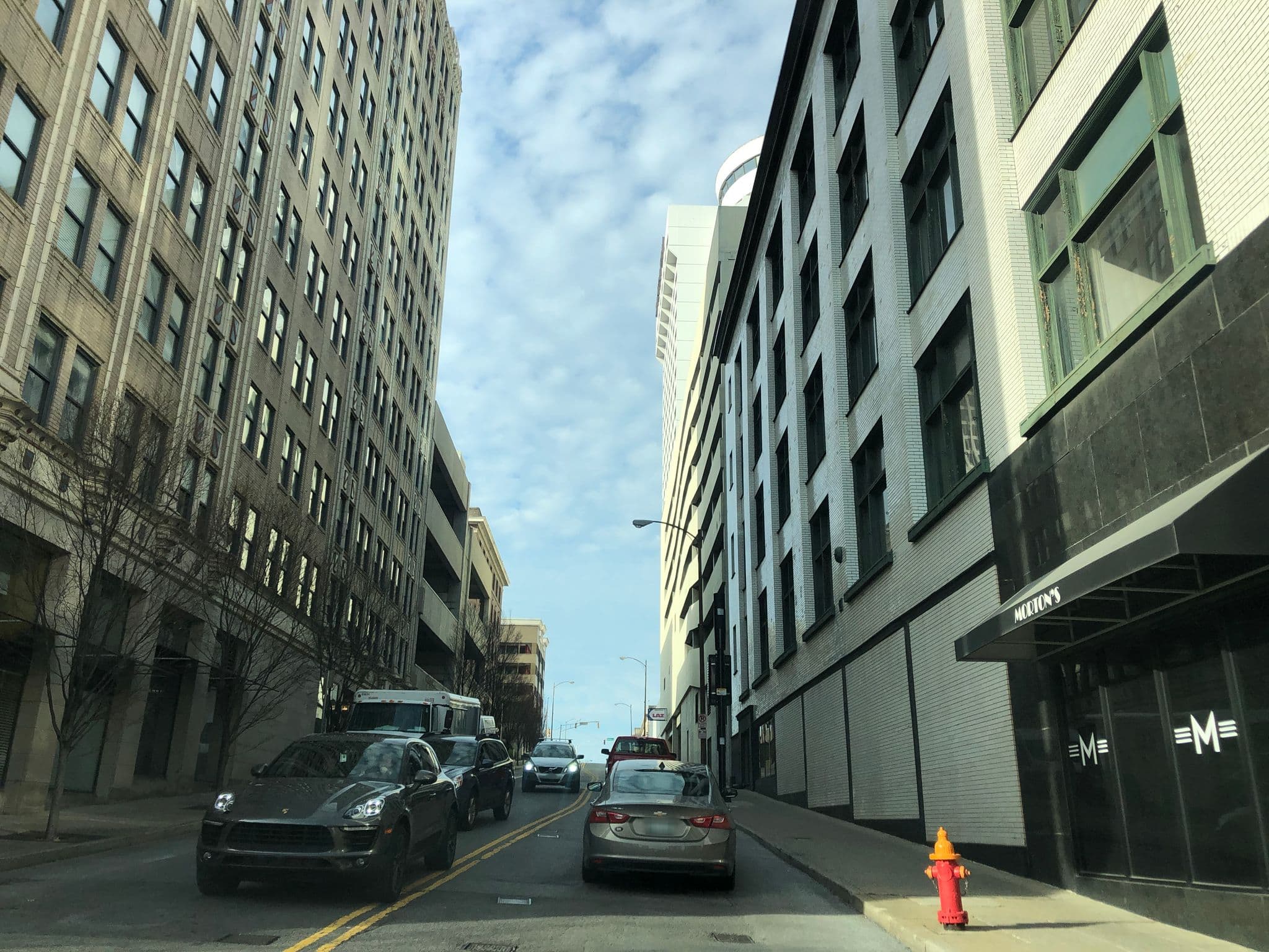 Street view near Sheraton Hotel Fitness Center, Nashville — © maxmartilik (CC BY-SA · Mapillary)