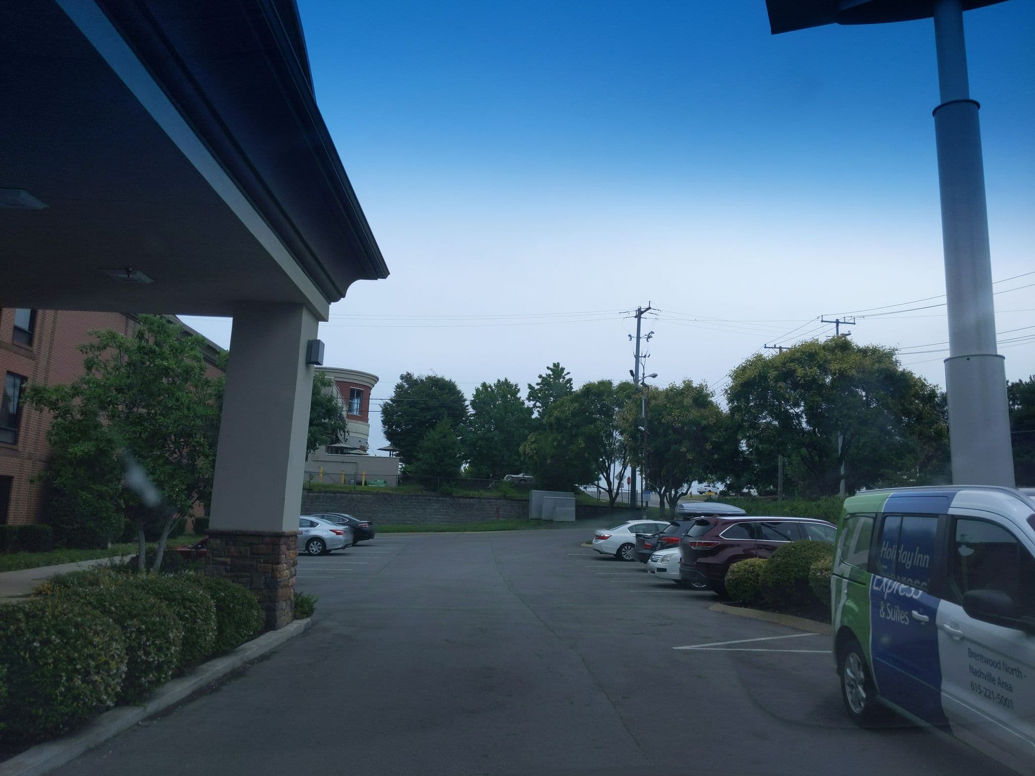 Street view near Holiday Inn Two Rivers, Brentwood Estates — © mollyjohnh (CC BY-SA · Mapillary)