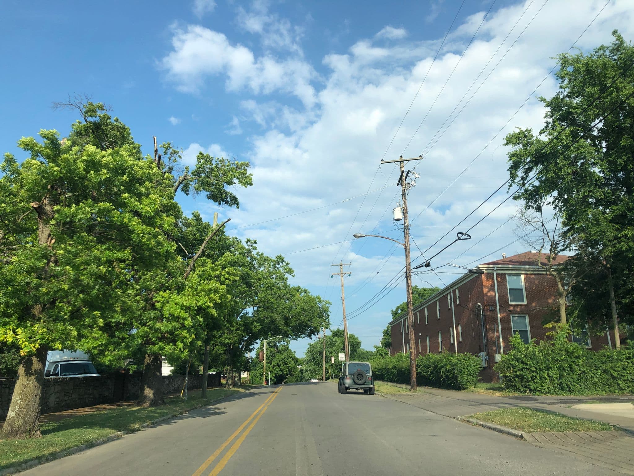 Street view near Nashville Marriott at Vanderbilt University, Nashville — © isaac008 (CC BY-SA · Mapillary)