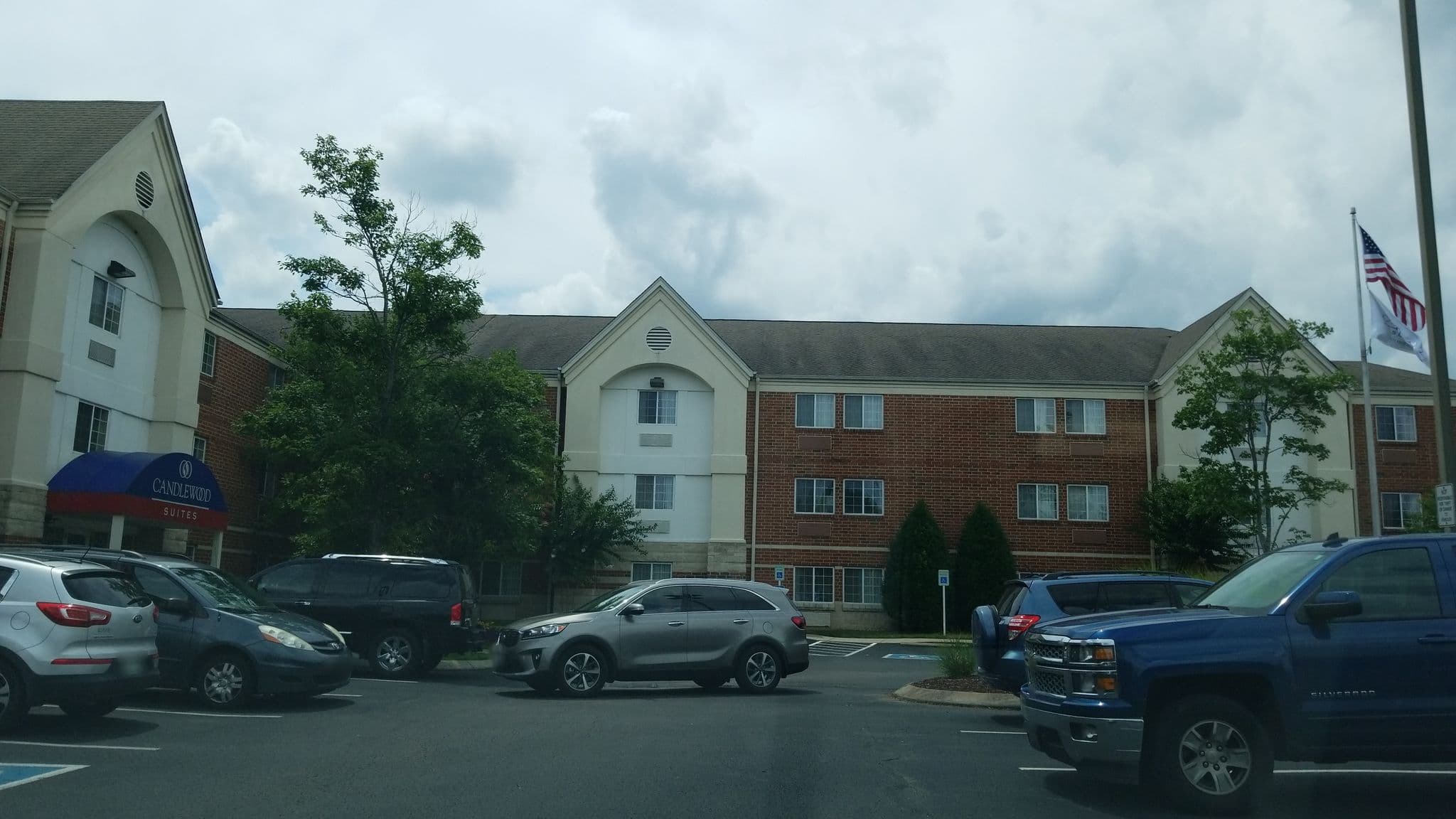 Street view near Candlewood Suites, Brentwood Estates — © adeldola (CC BY-SA · Mapillary)