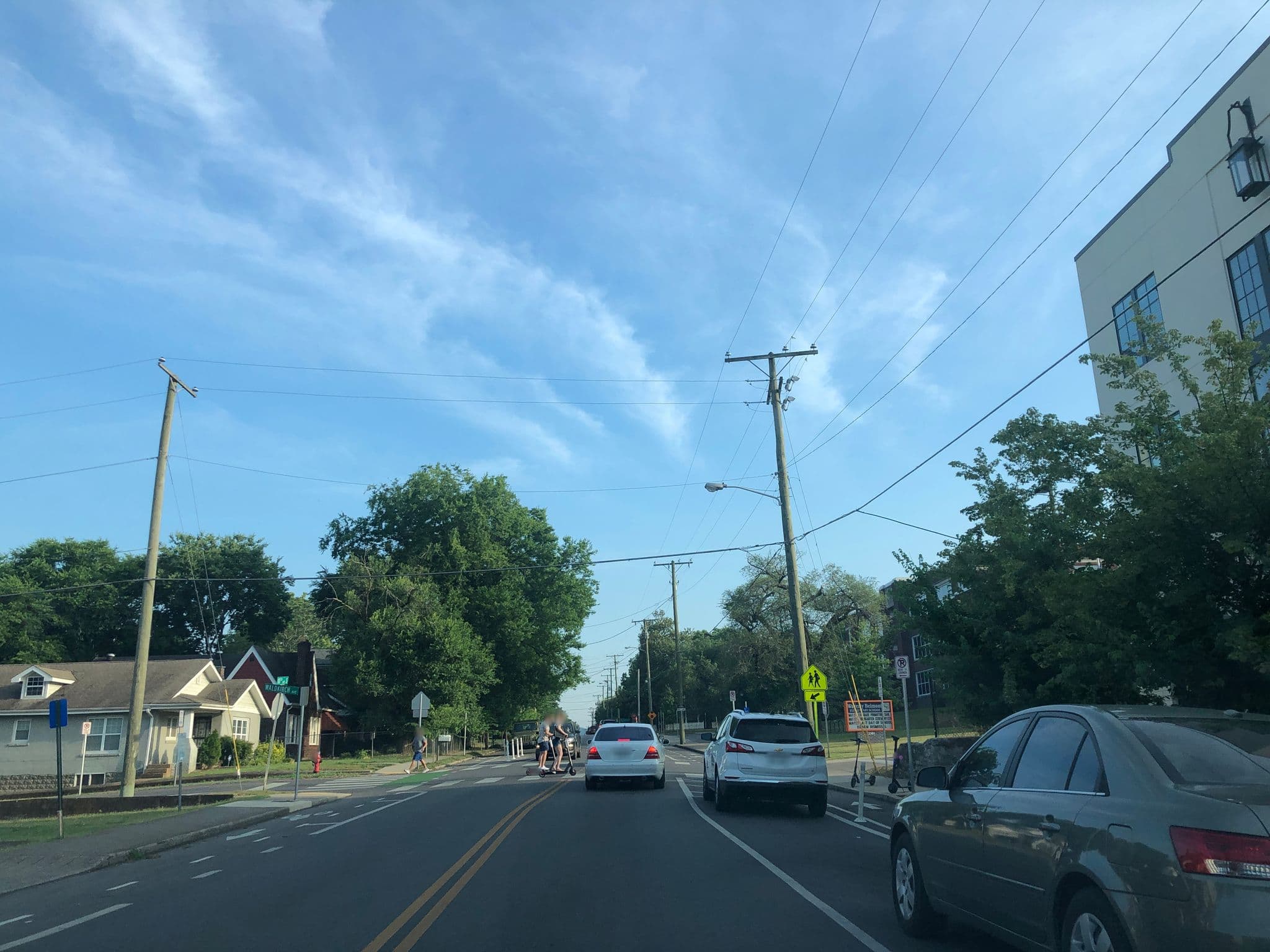 Street view near The Montrose - 207, Nashville — © isaac008 (CC BY-SA · Mapillary)