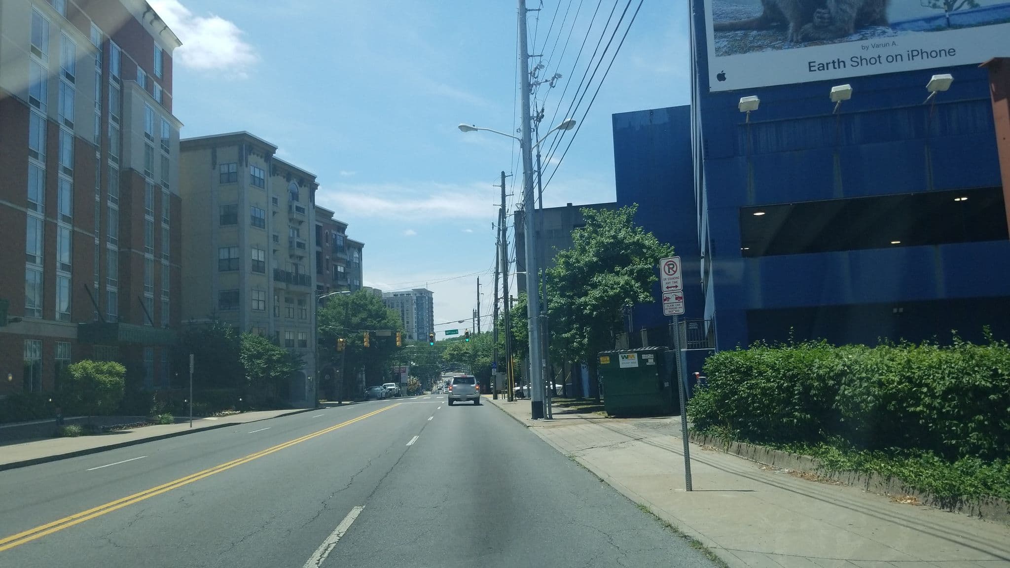 Street view near Hilton Garden Inn, Nashville — © adeldola (CC BY-SA · Mapillary)