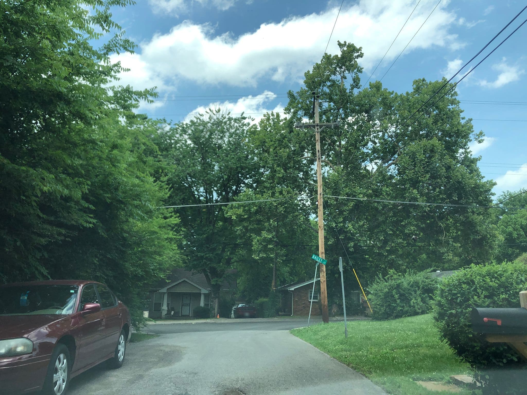 Street view near Grenada Airbnb, Nashville — © maxmartilik (CC BY-SA · Mapillary)