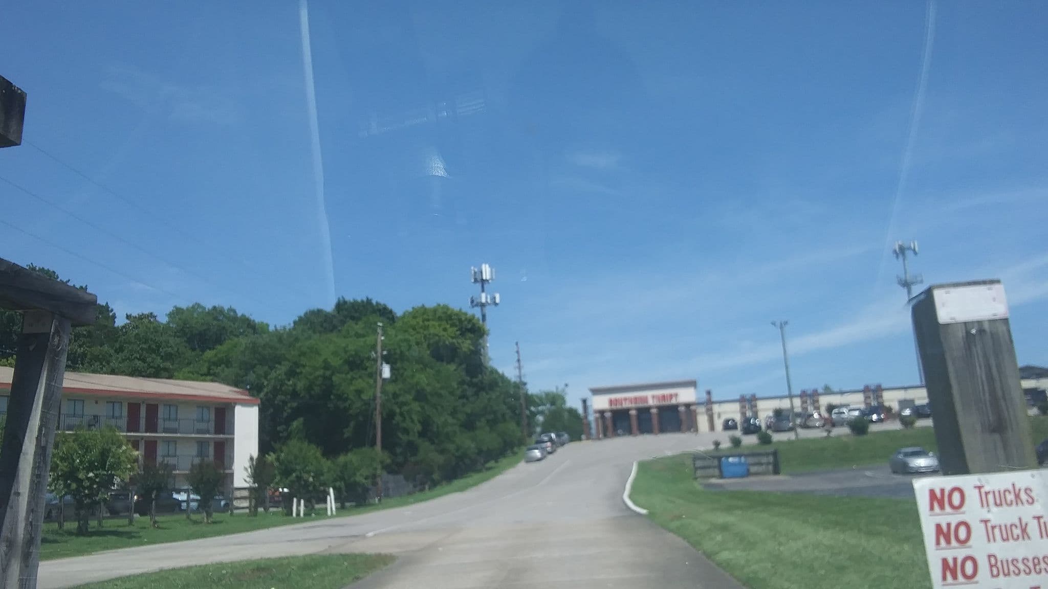 Street view near Somatel Hotel, Brentwood Estates — © mab12340 (CC BY-SA · Mapillary)