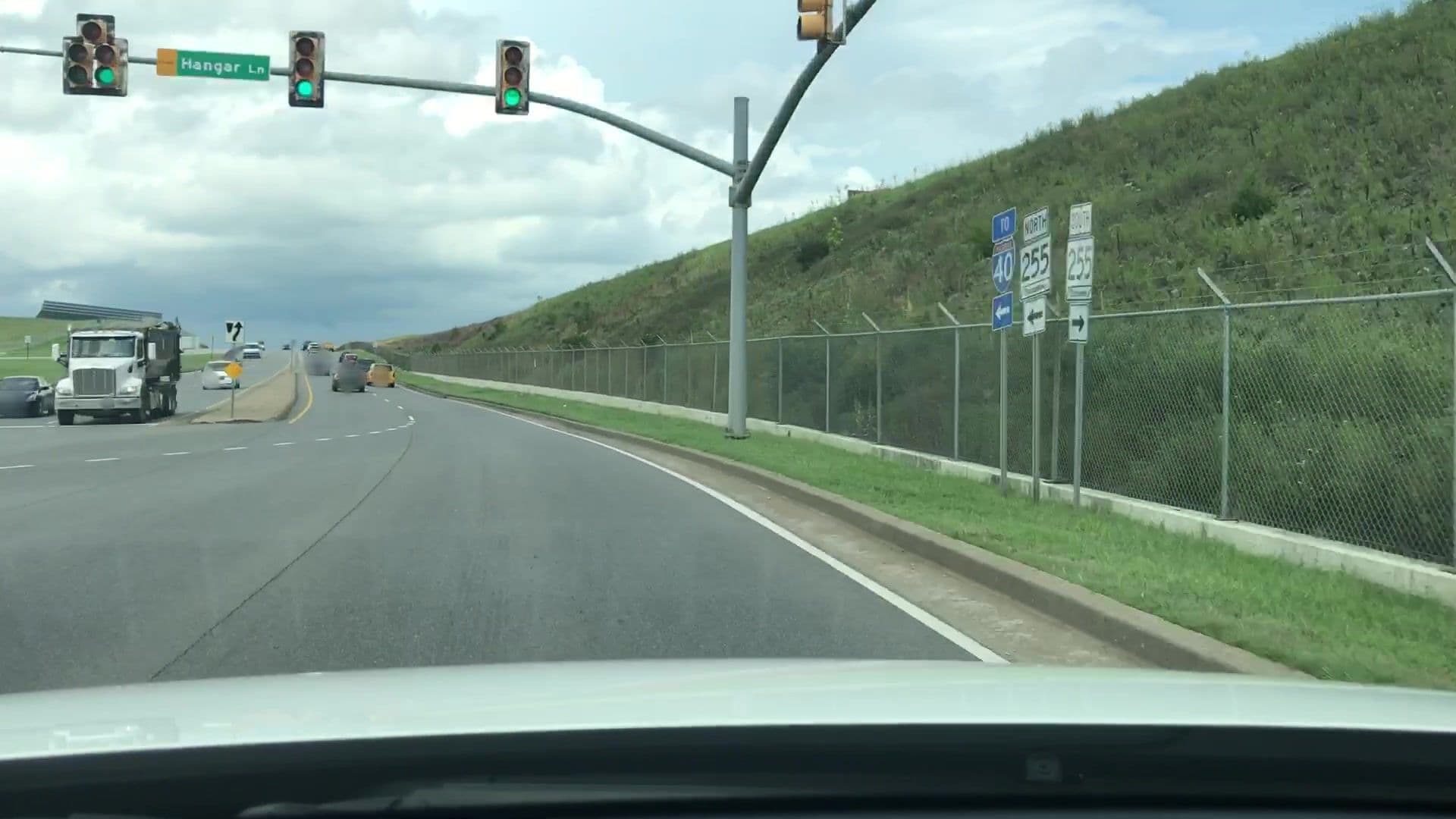 Street view near Embassy Suites by Hilton, Hermitage — © lvl5 (CC BY-SA · Mapillary)