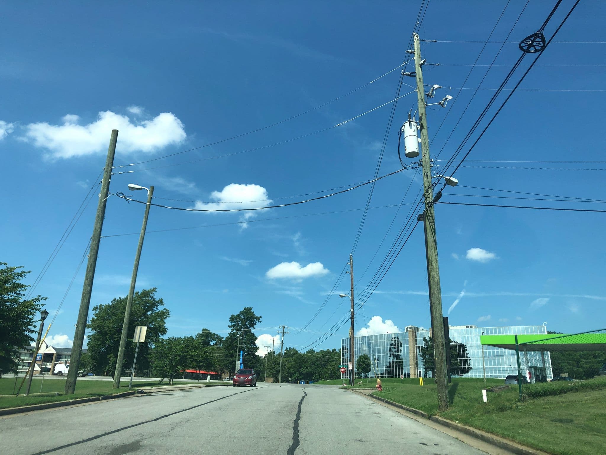 Street view near Days Inn Airport Nashville East, Hermitage — © maxmartilik (CC BY-SA · Mapillary)