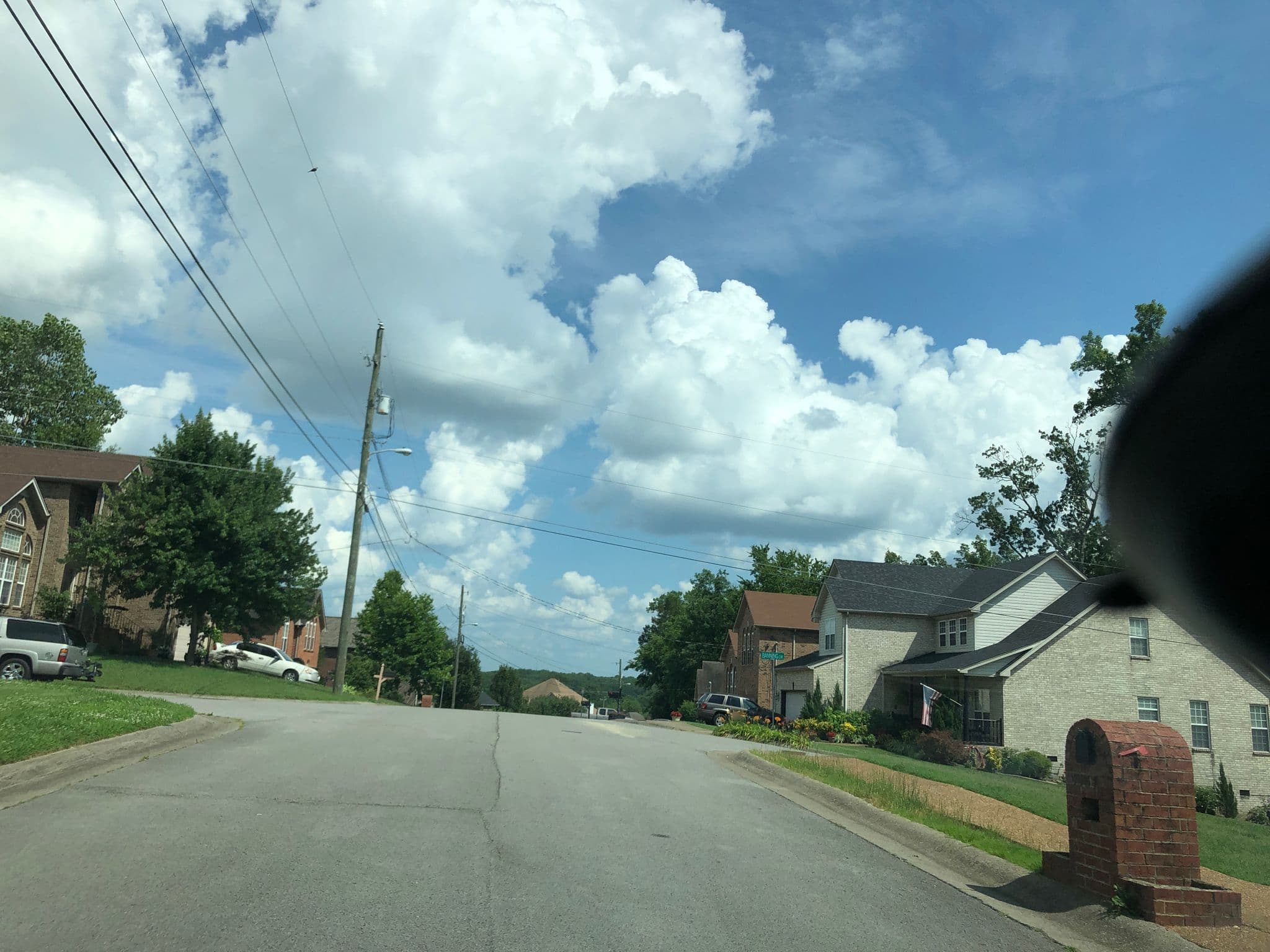Street view near Pop & Bebby's, La Vergne — © tampete71 (CC BY-SA · Mapillary)